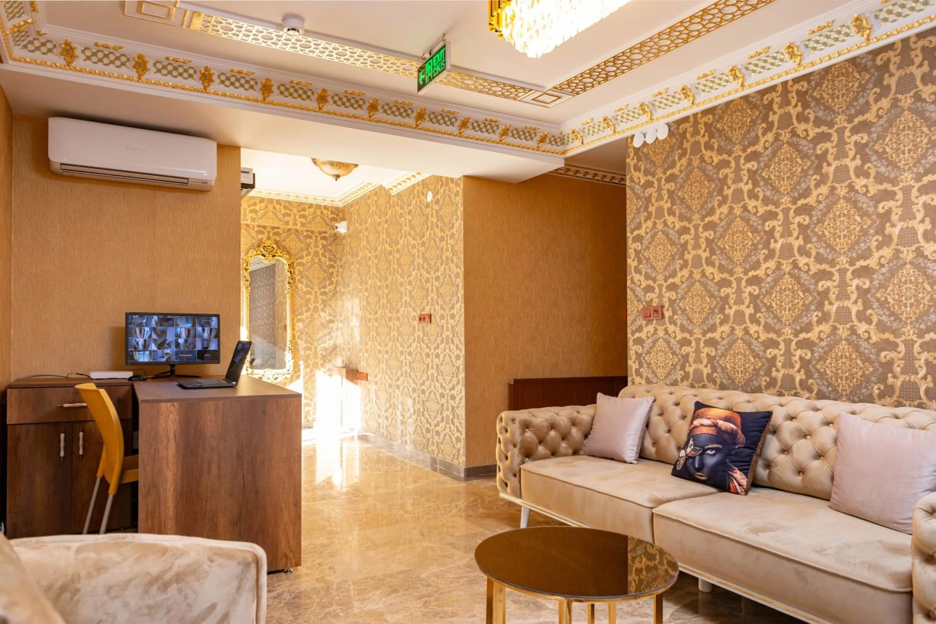 Lobby or reception in The Ottoman