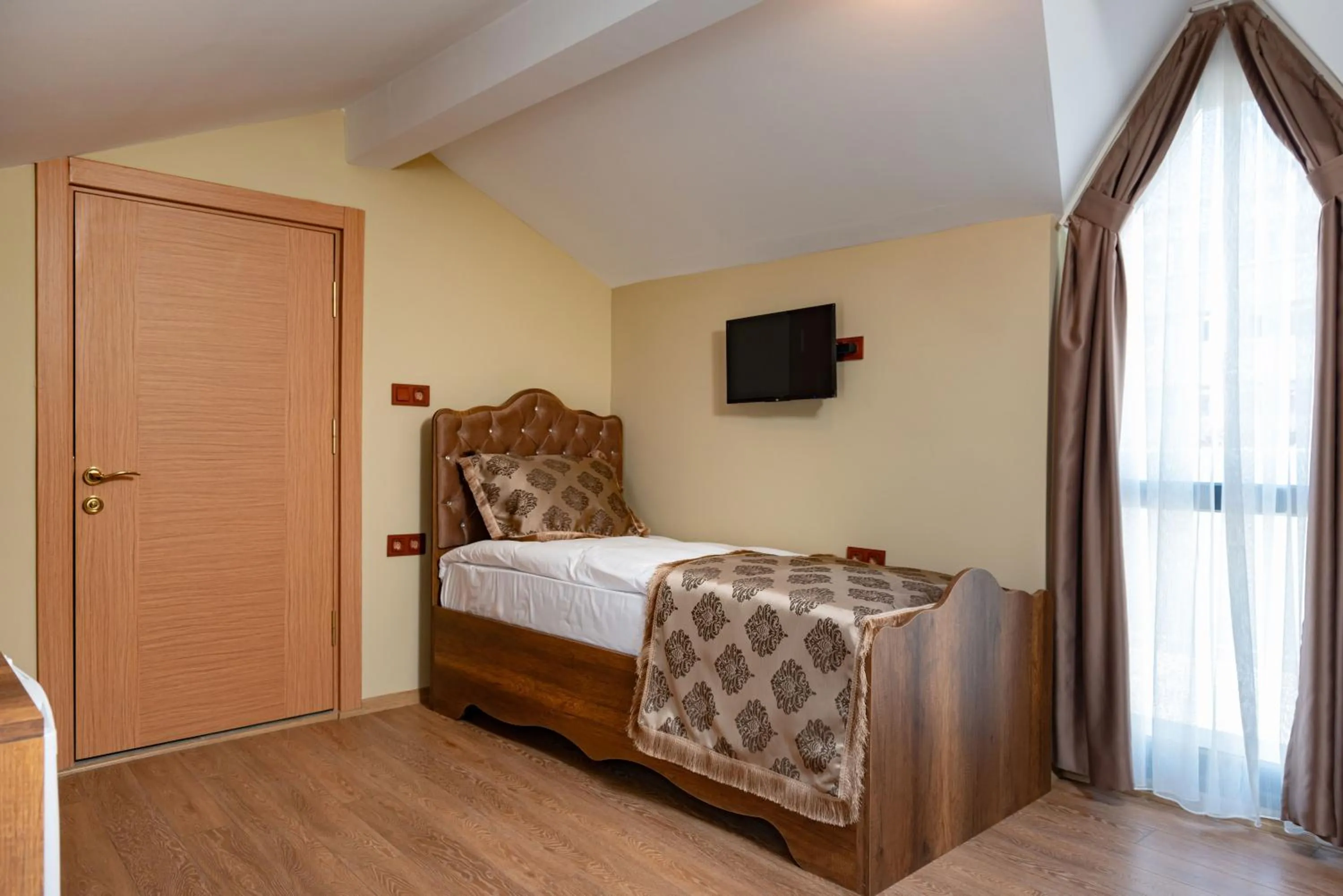 Bedroom, Bed in The Ottoman