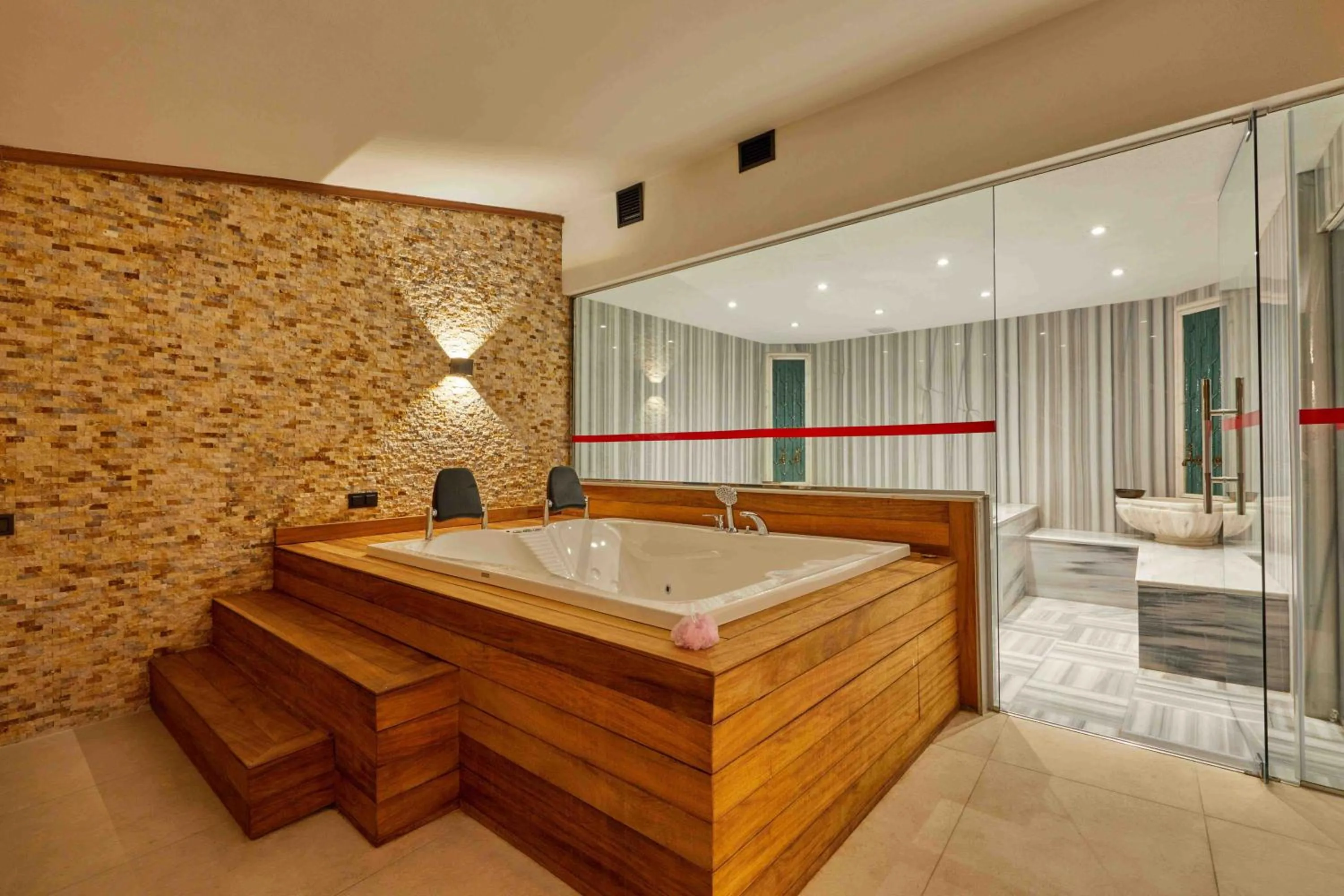 Hot Tub in Park Dedeman Kastamonu