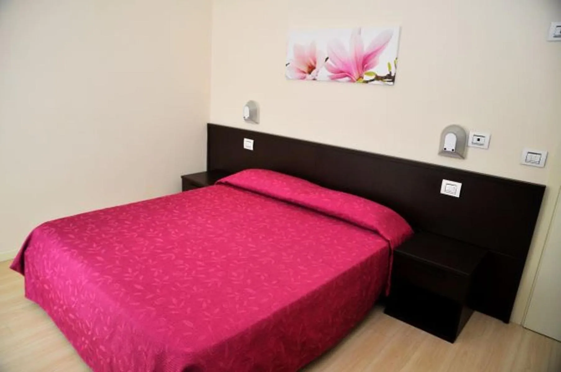 Bedroom, Bed in Hotel Lugano