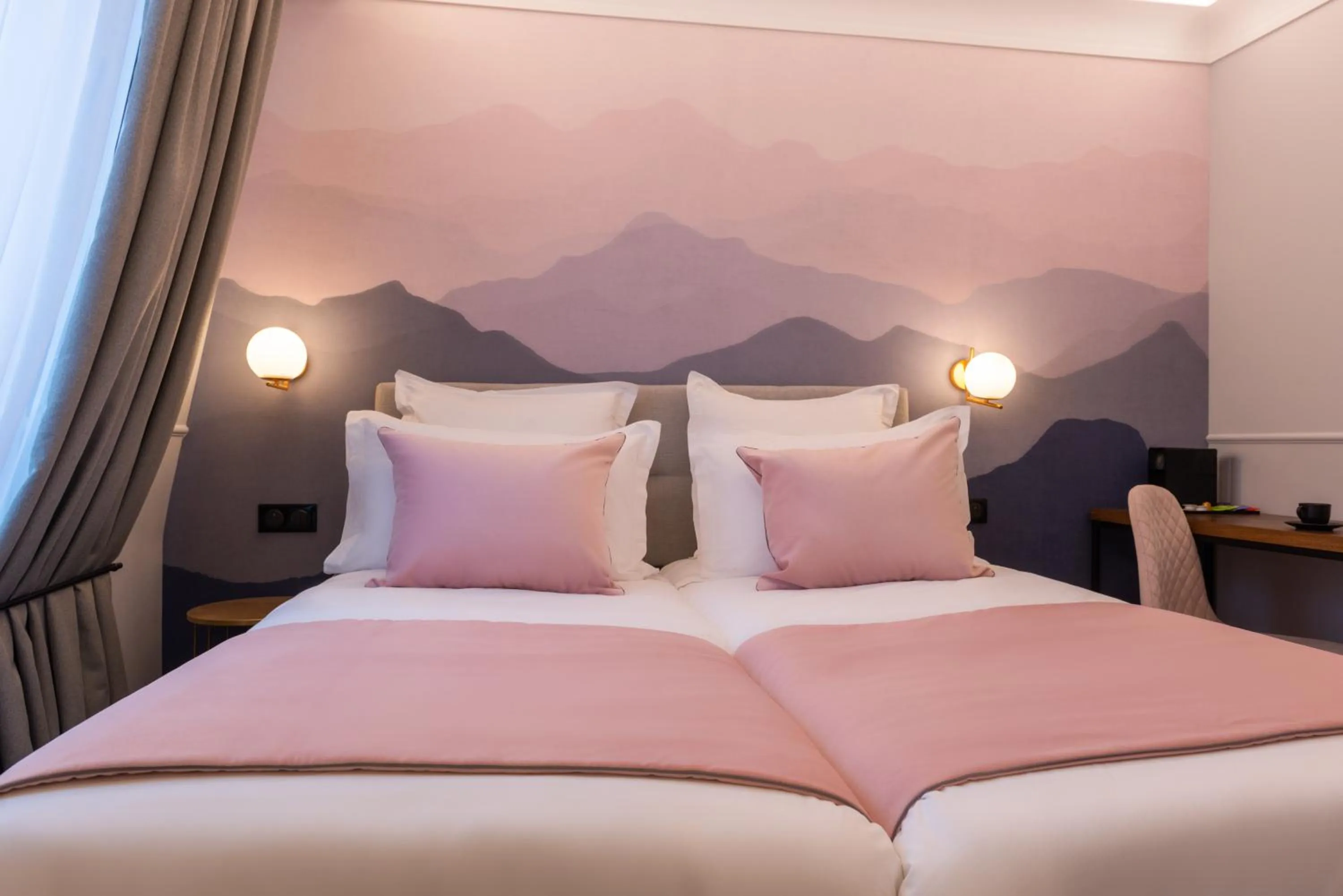 Bed in Hôtel Le Milie Rose