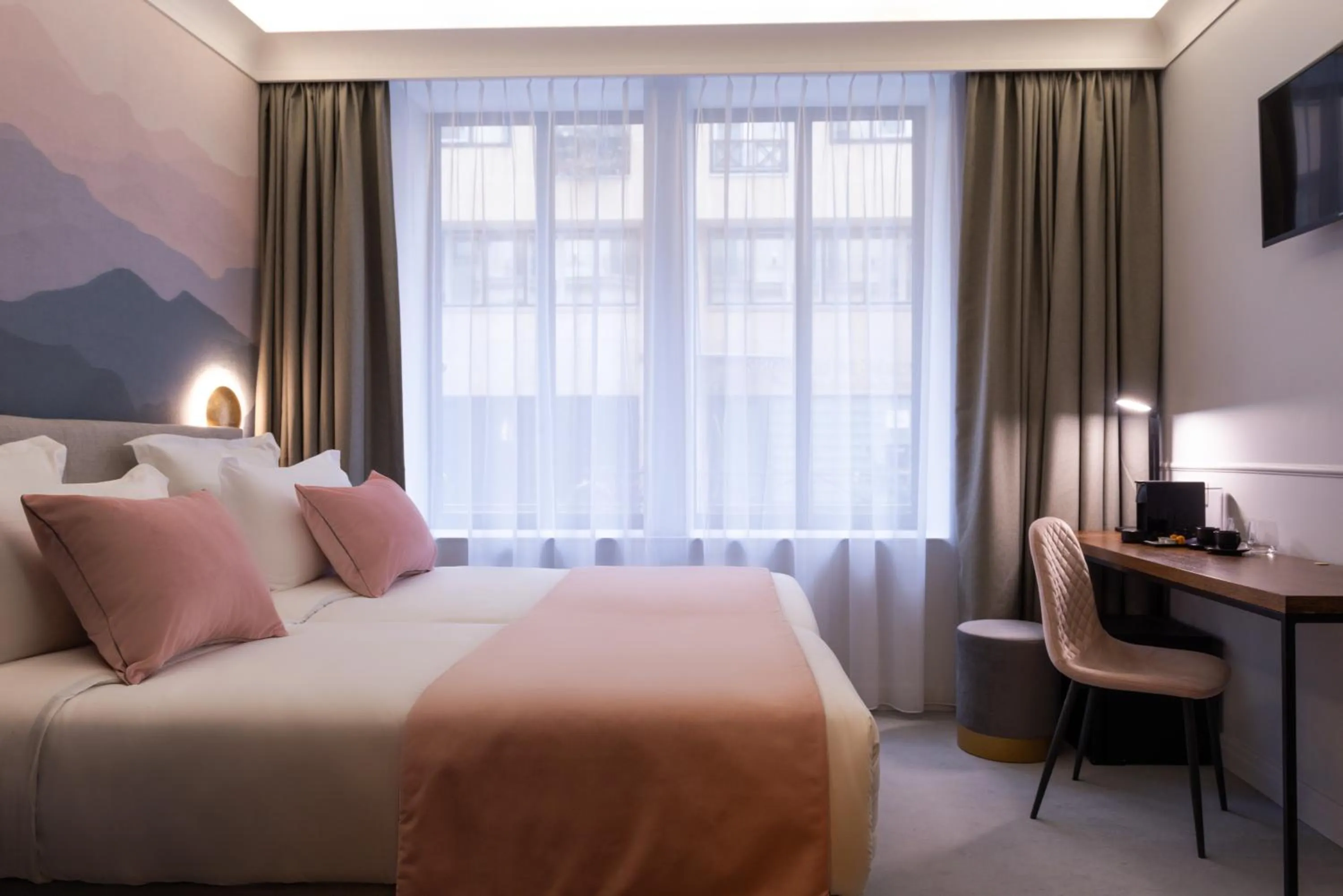 Communal lounge/ TV room, Bed in Hôtel Le Milie Rose