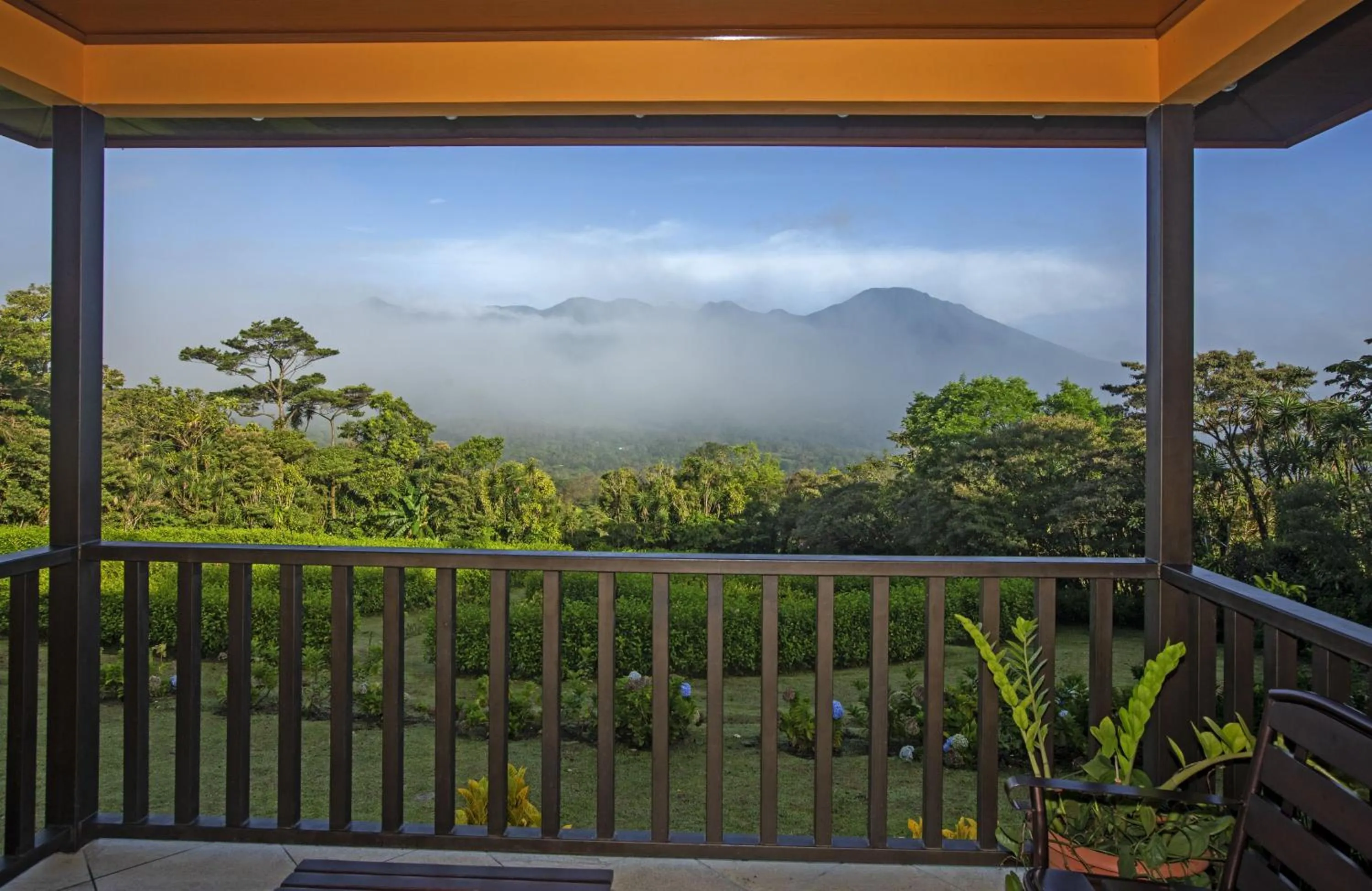 Beautiful 2 Bedroom Villa with Private Nature Reserve - Friendship House
