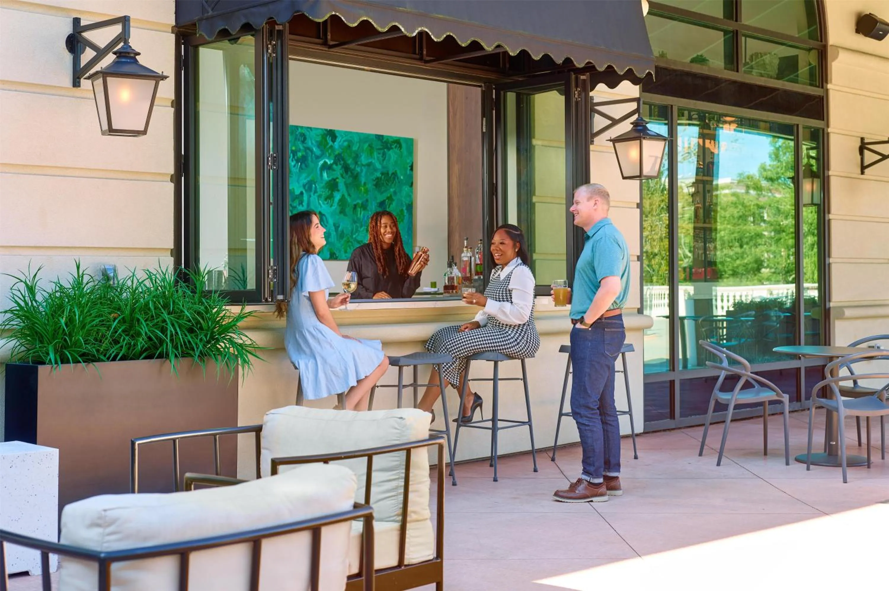 Lounge or bar in The Hamilton Alpharetta, Curio Collection By Hilton