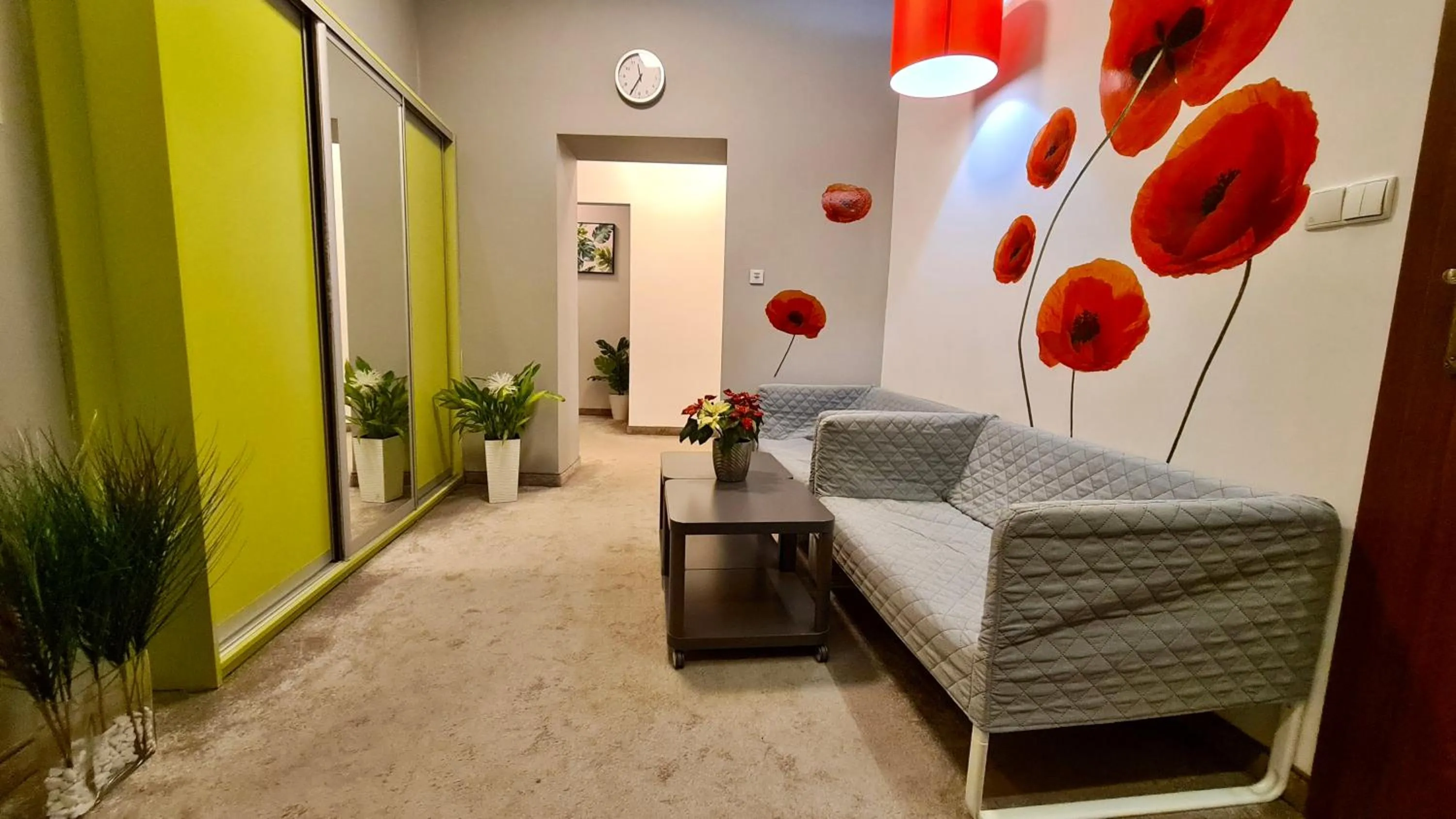 Seating area in Hostel Moderna Rest