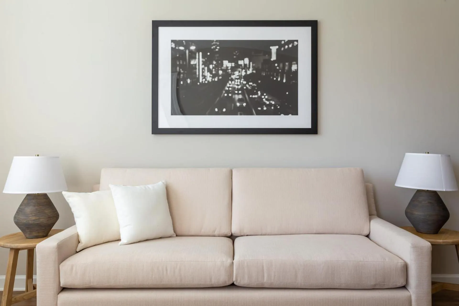 Property building in Kasa Freemorewest Charlotte