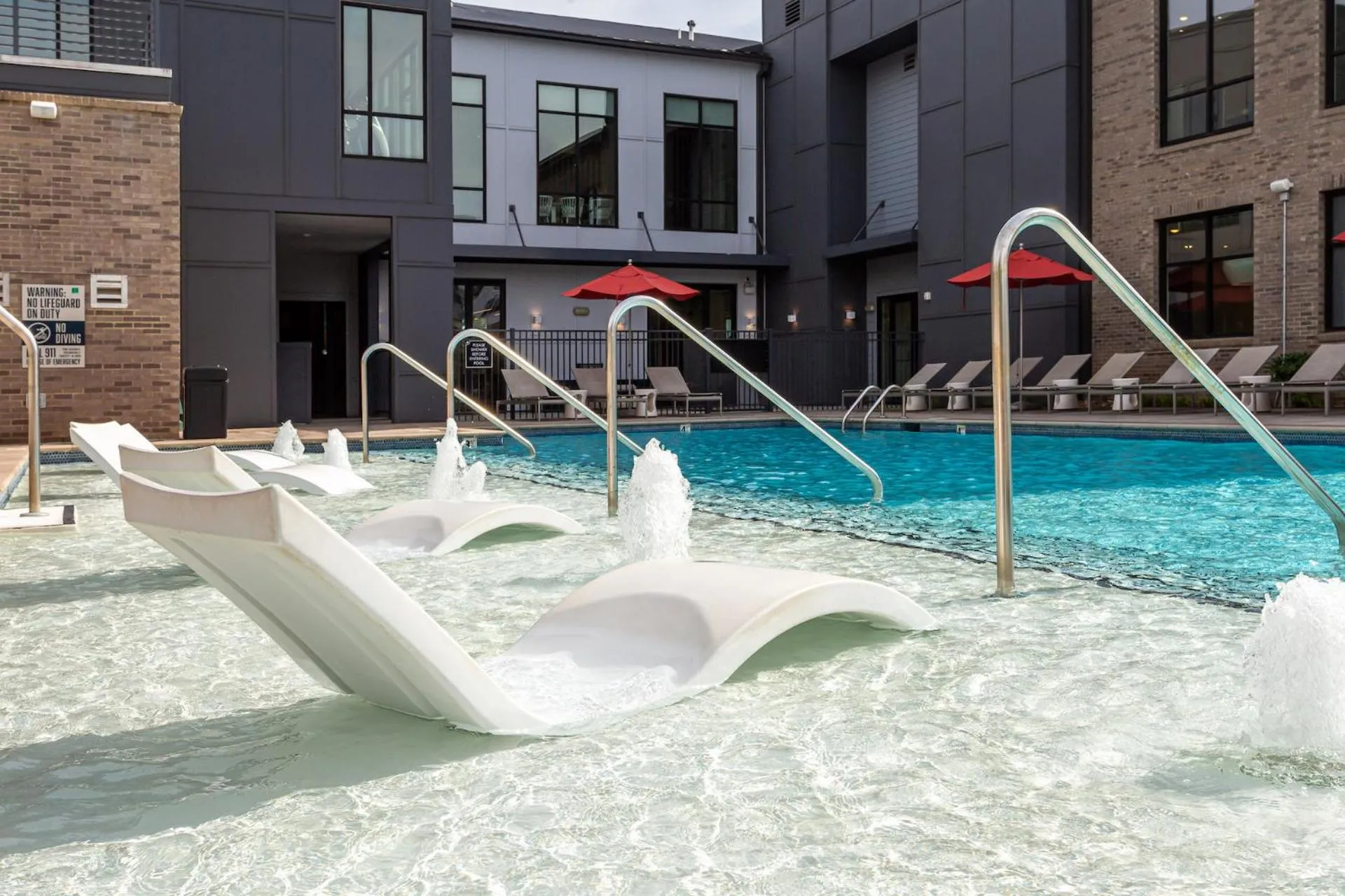 Swimming pool in Kasa FreeMoreWest Charlotte