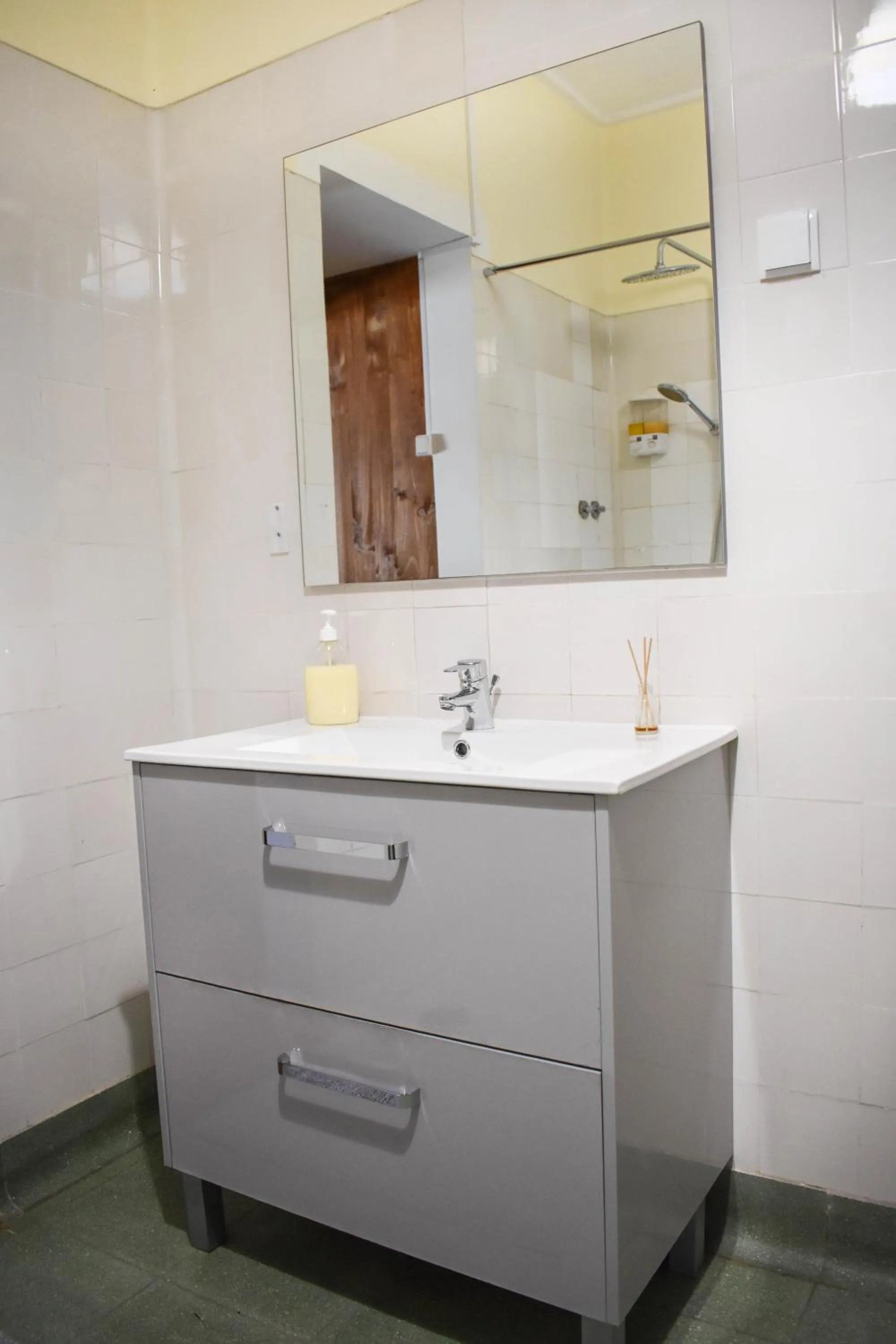 Bathroom in Batalhoz House