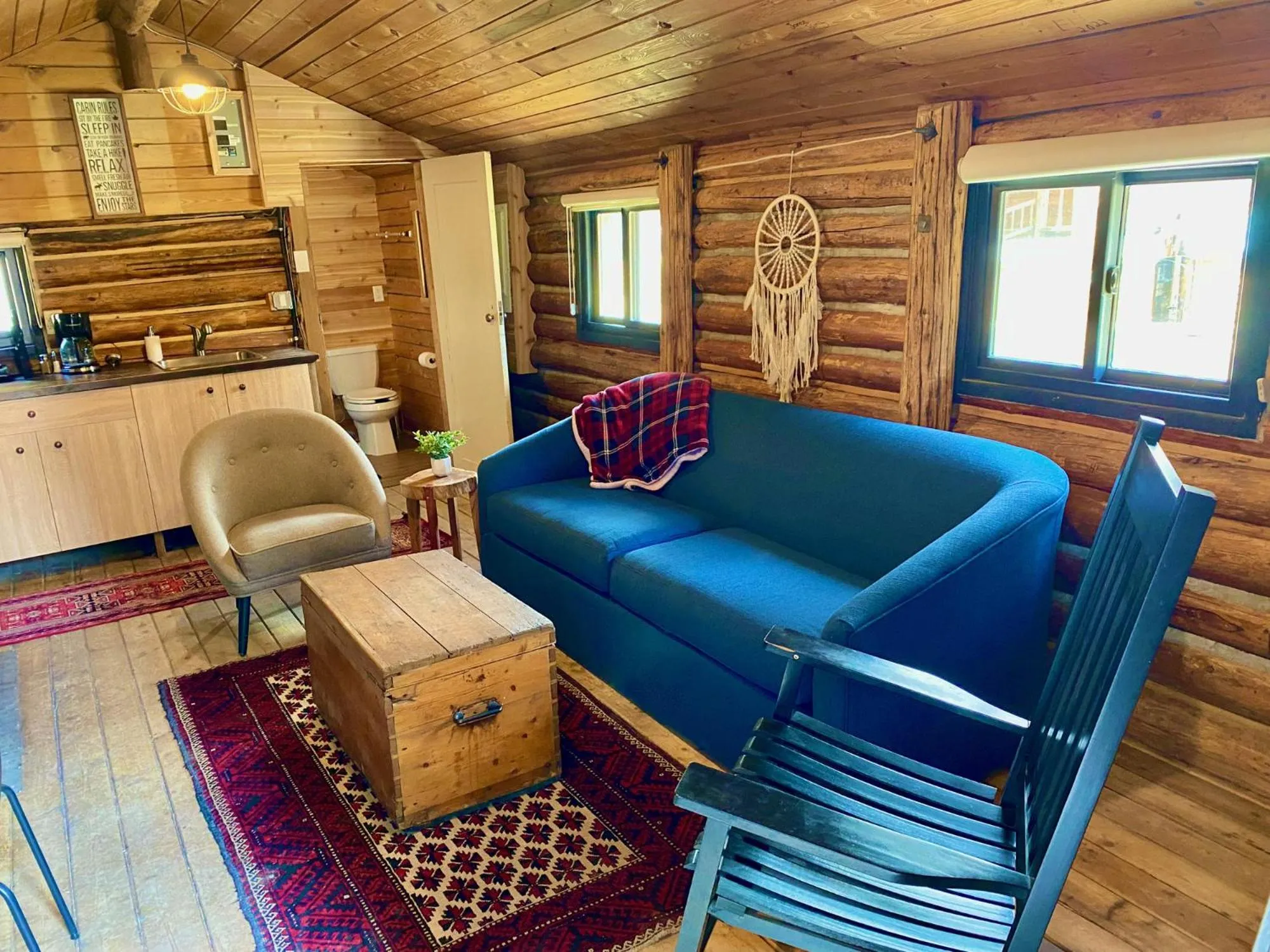 Living room in Chute Lake Lodge