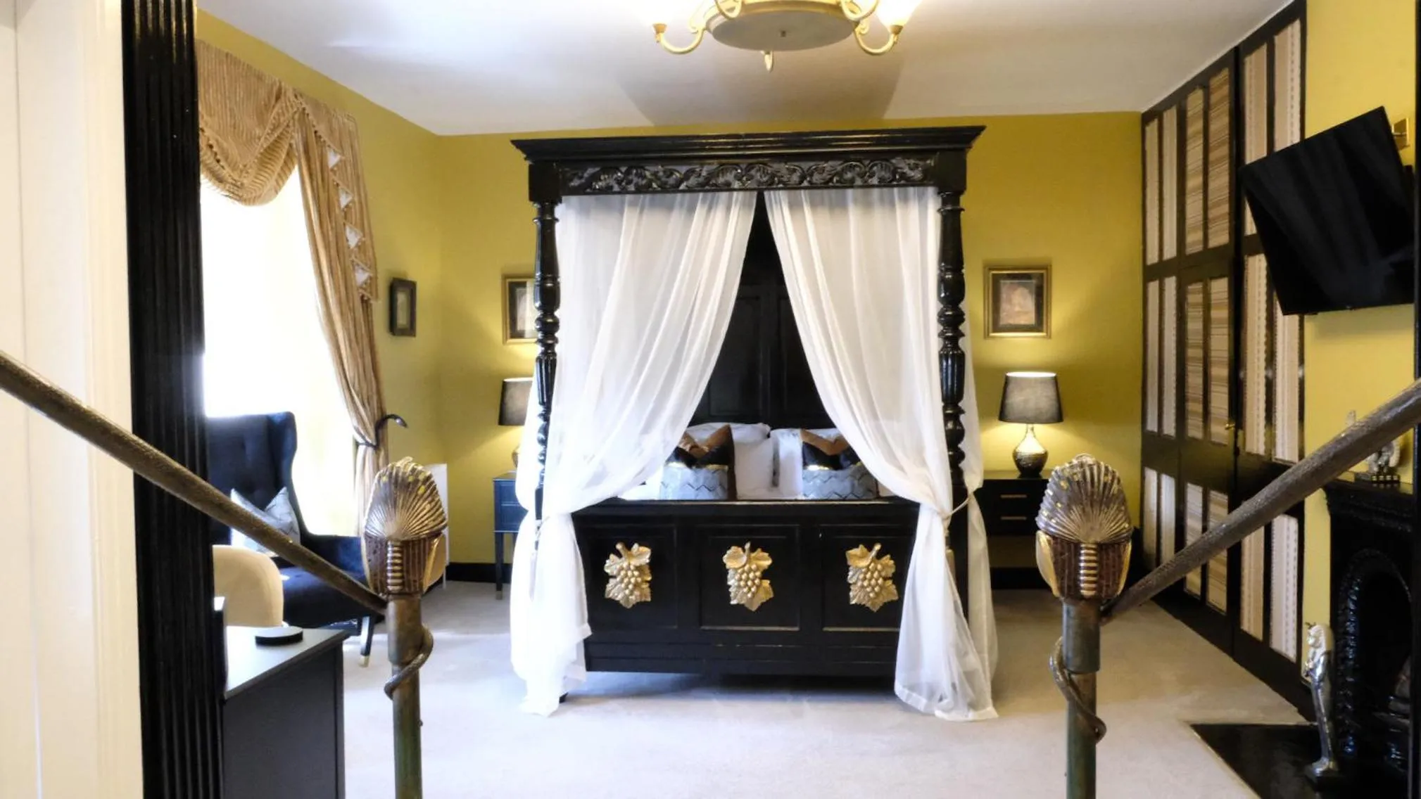 Bedroom, Bed in St Hildas Complex