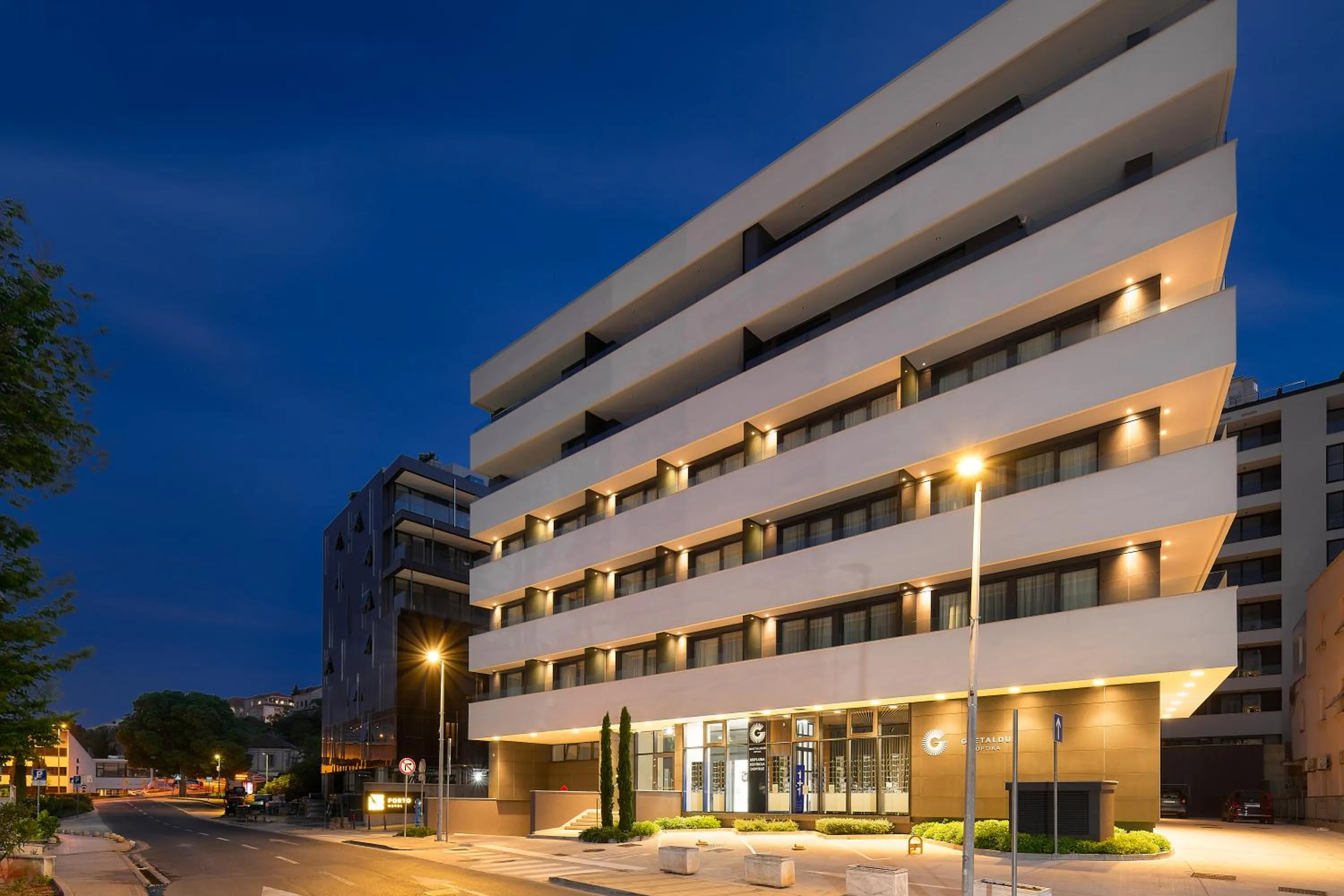 Property building in Boutique Hotel Porto