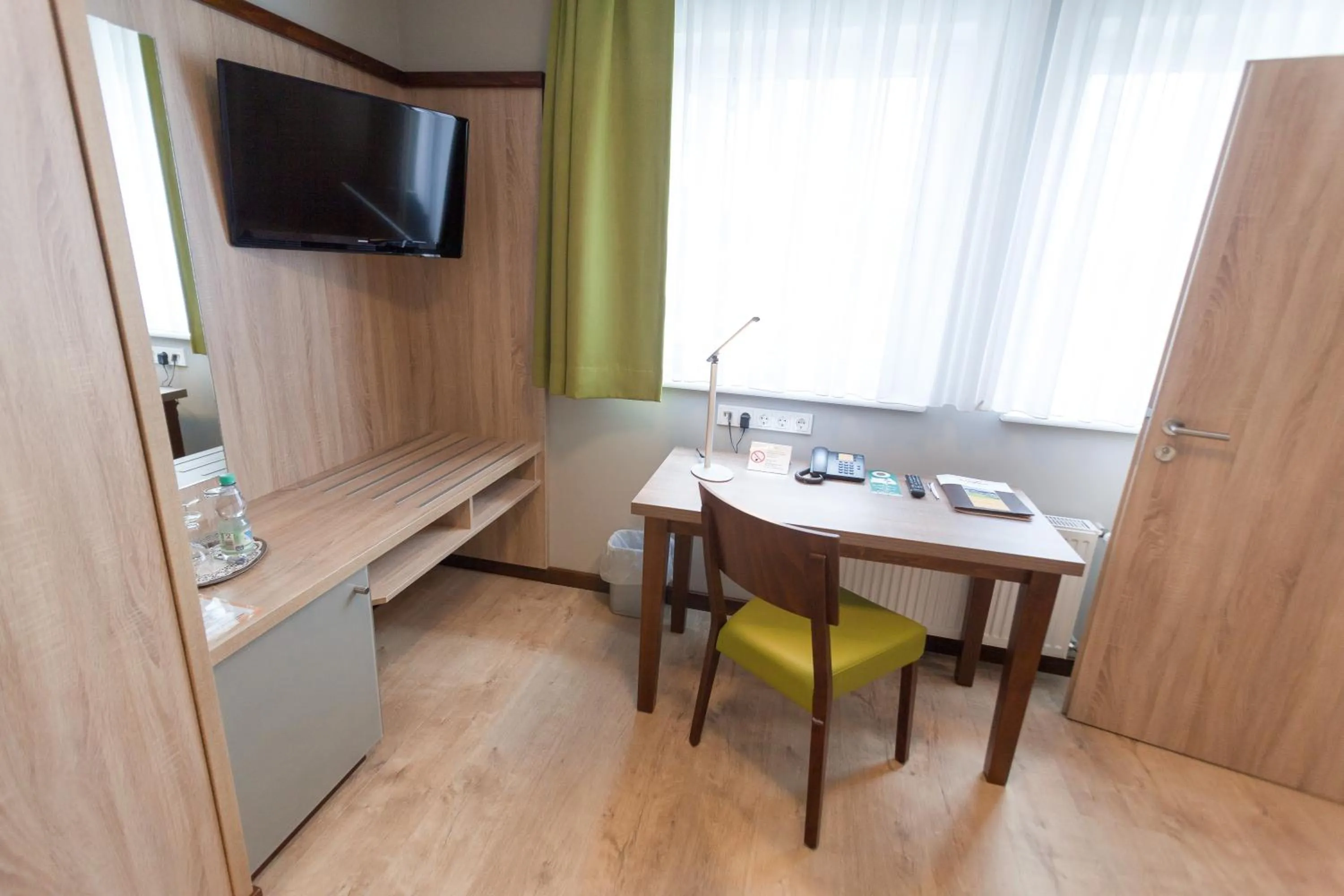 TV and multimedia in Hotel Restaurant Lüdenbach