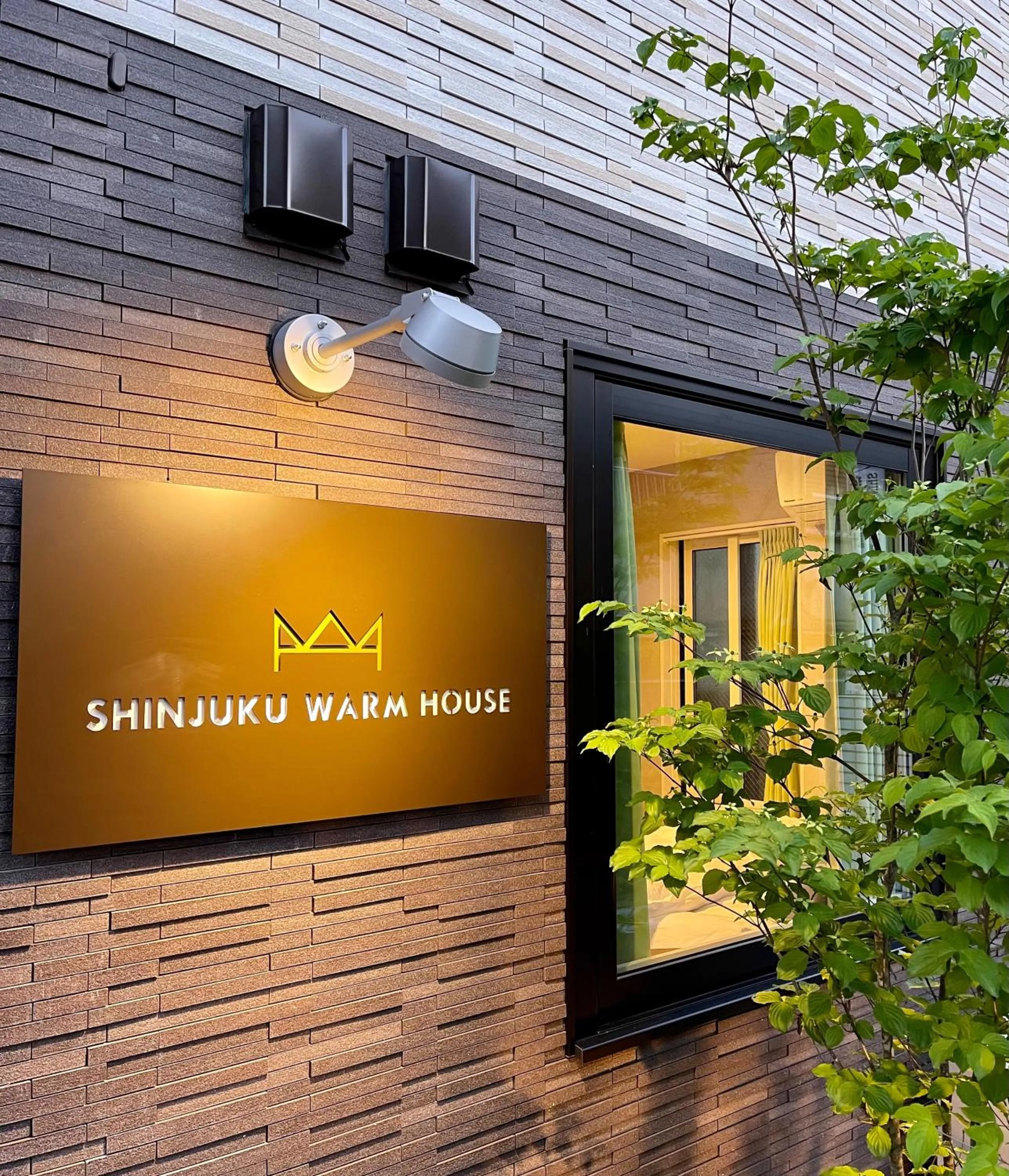 SHINJUKU WARM HOUSE