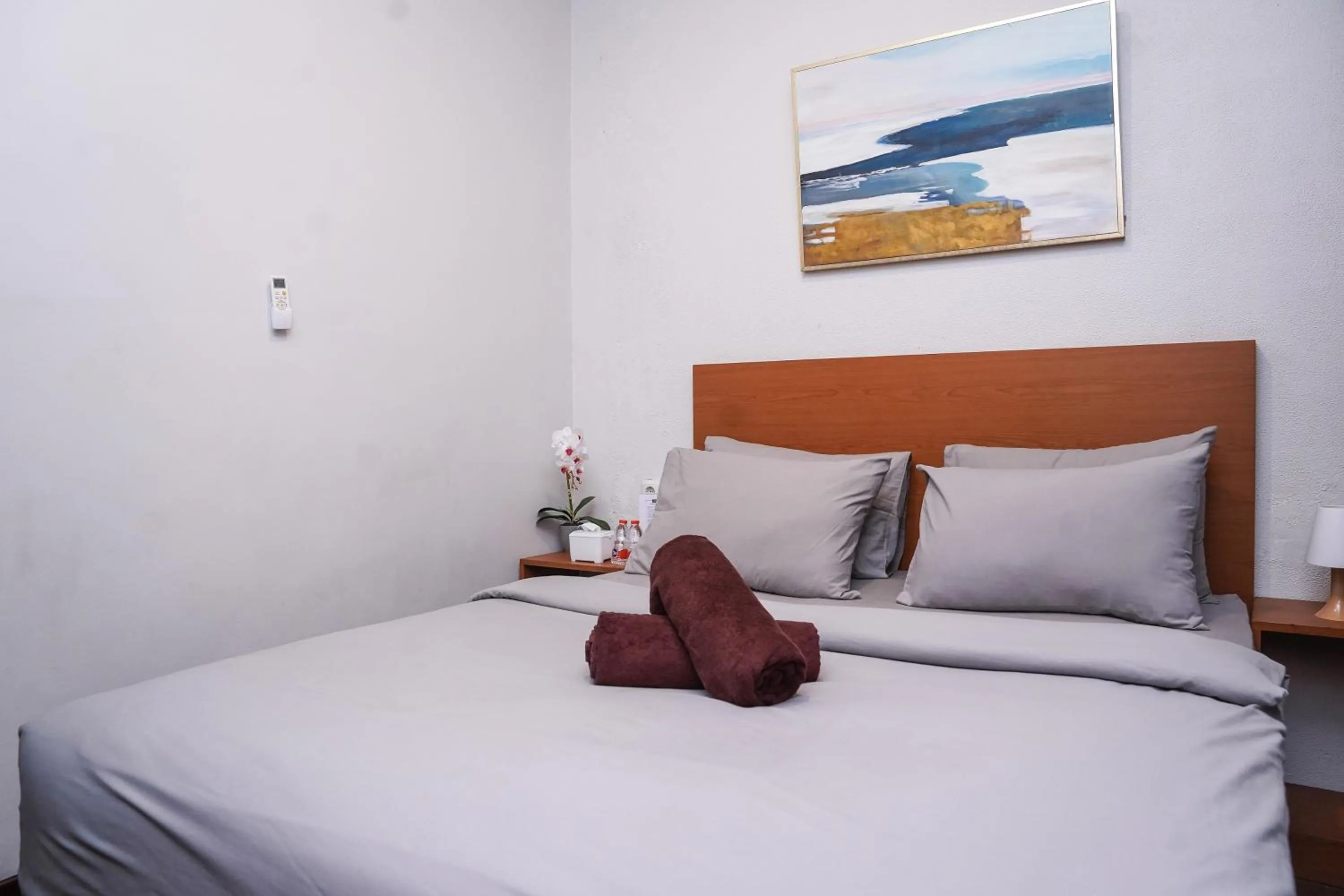 Bed in DENZ Express Bintaro