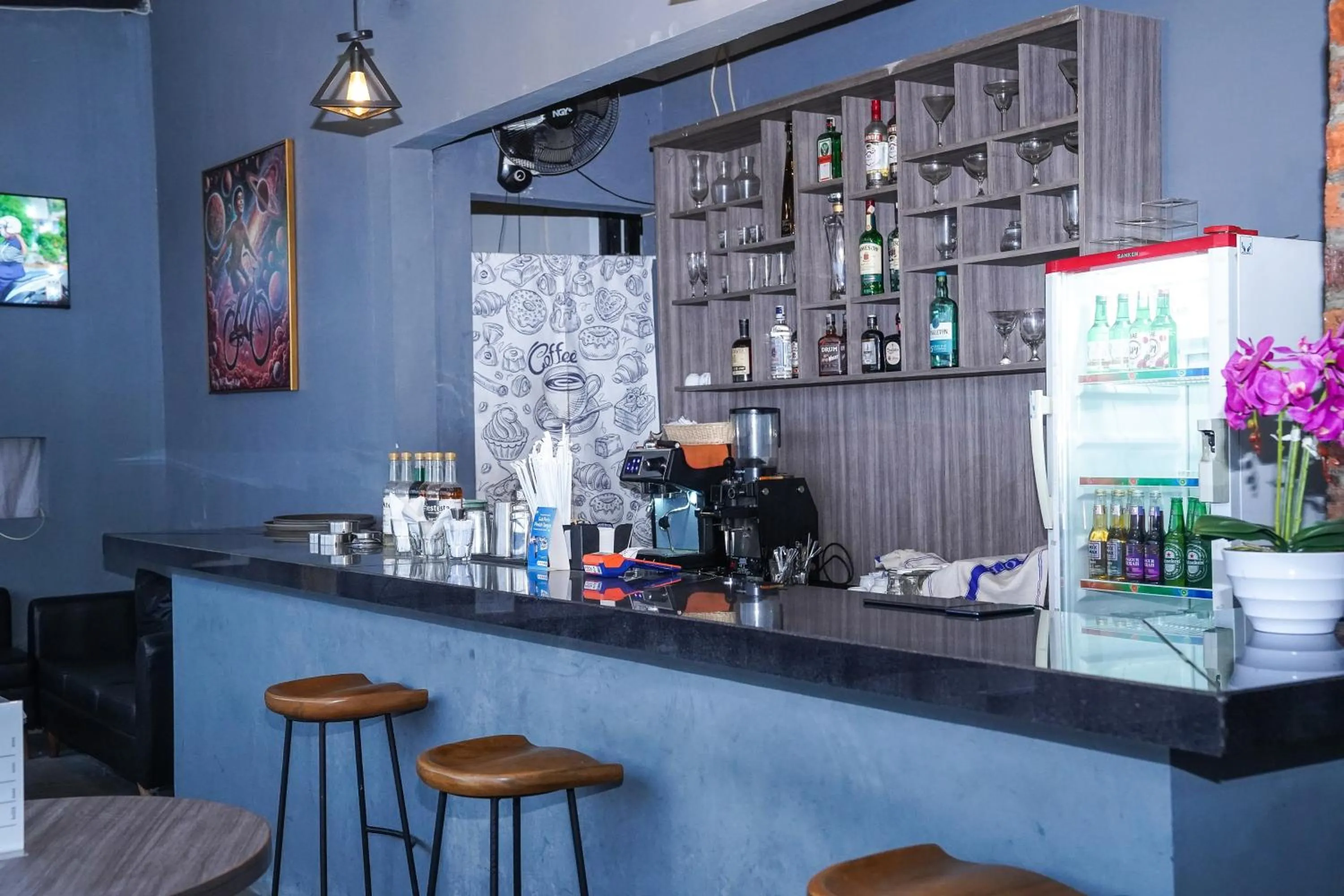 Restaurant/places to eat in DENZ Express Bintaro