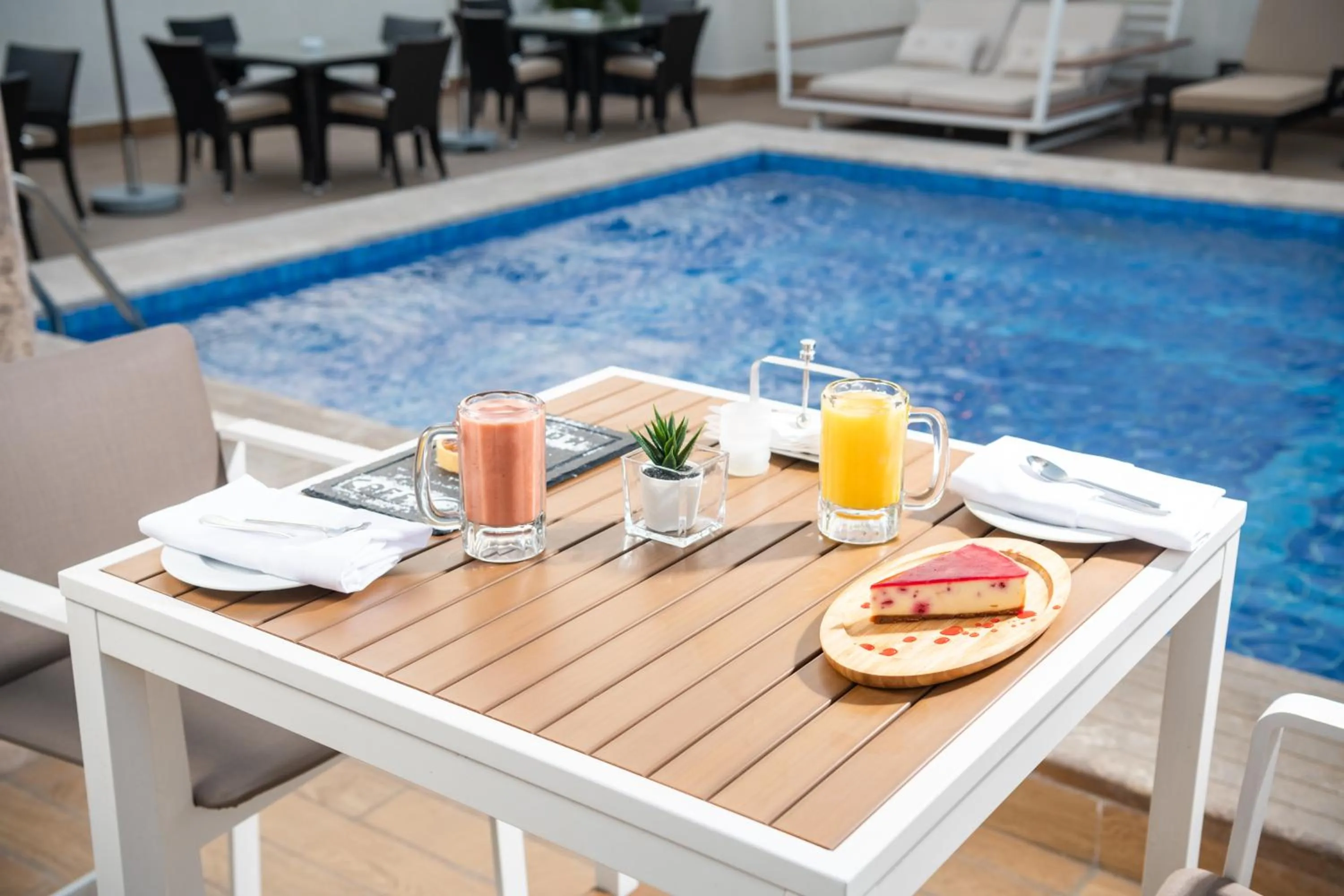 Coffee/tea facilities in Qamar Hotel Jeddah