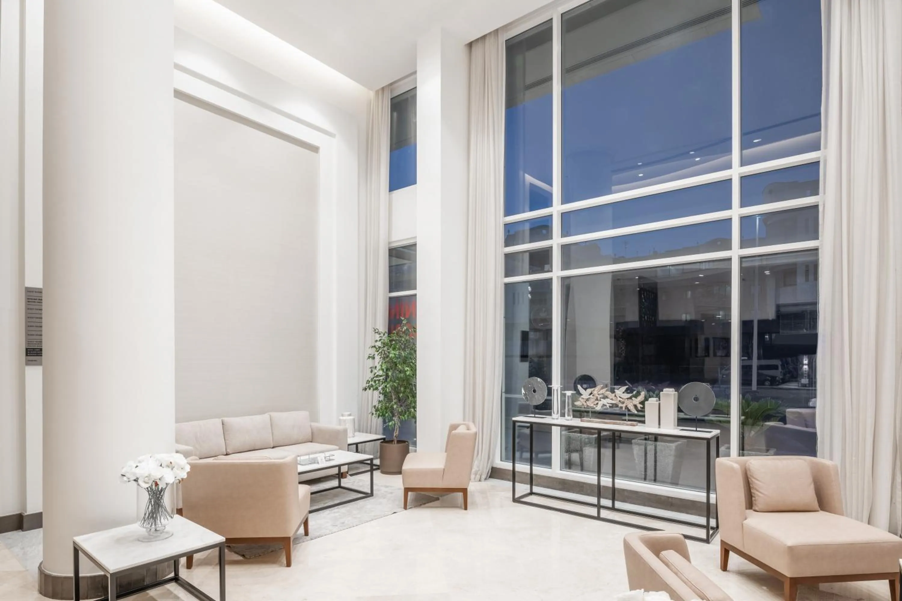 Lobby or reception in Qamar Hotel Jeddah