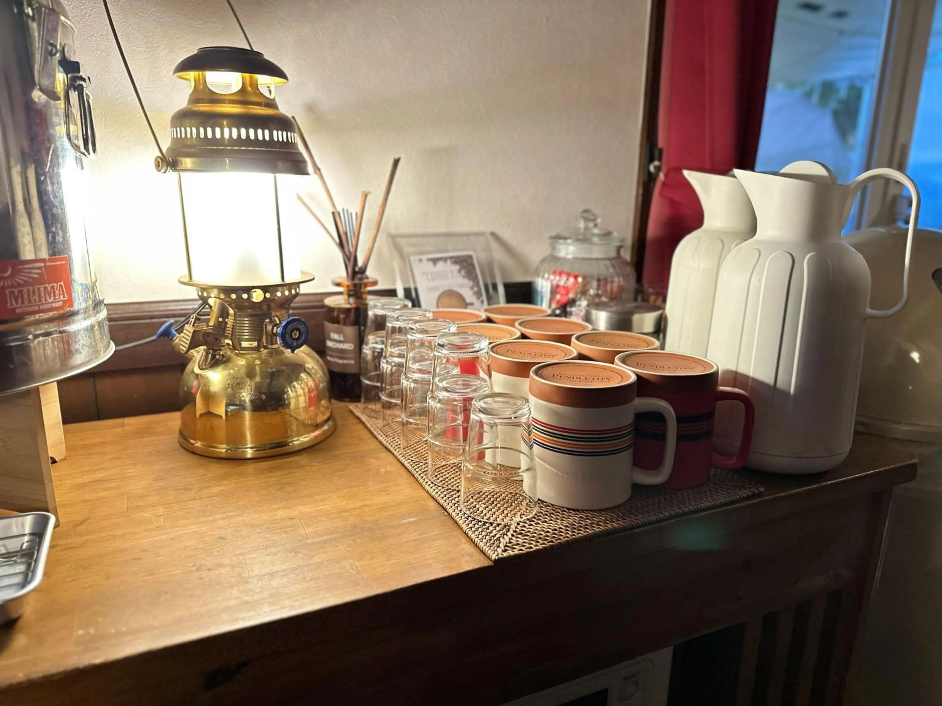 Communal lounge/ TV room in Lakeside Hotels Kuore