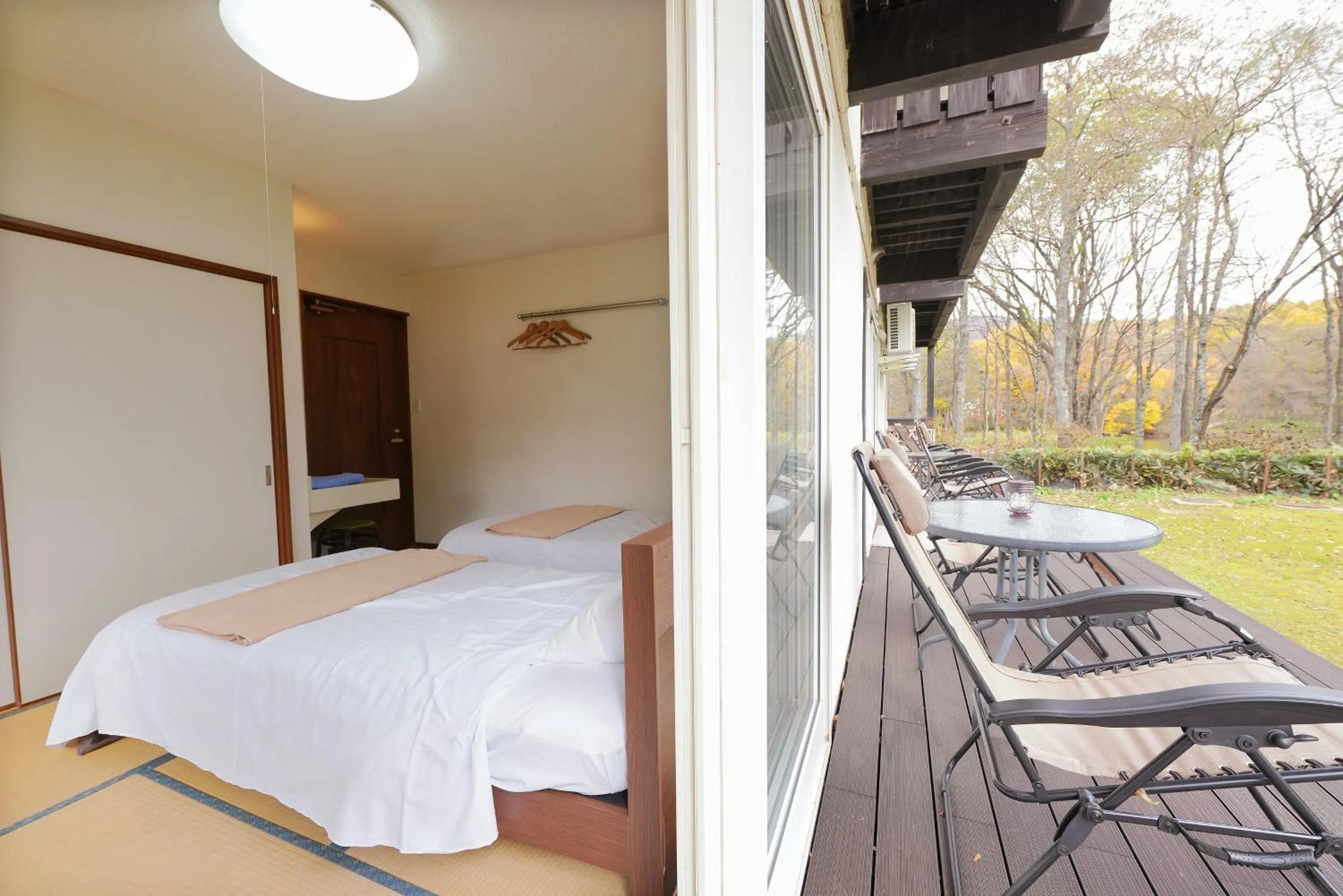 Photo of the whole room in Lakeside Hotels Kuore