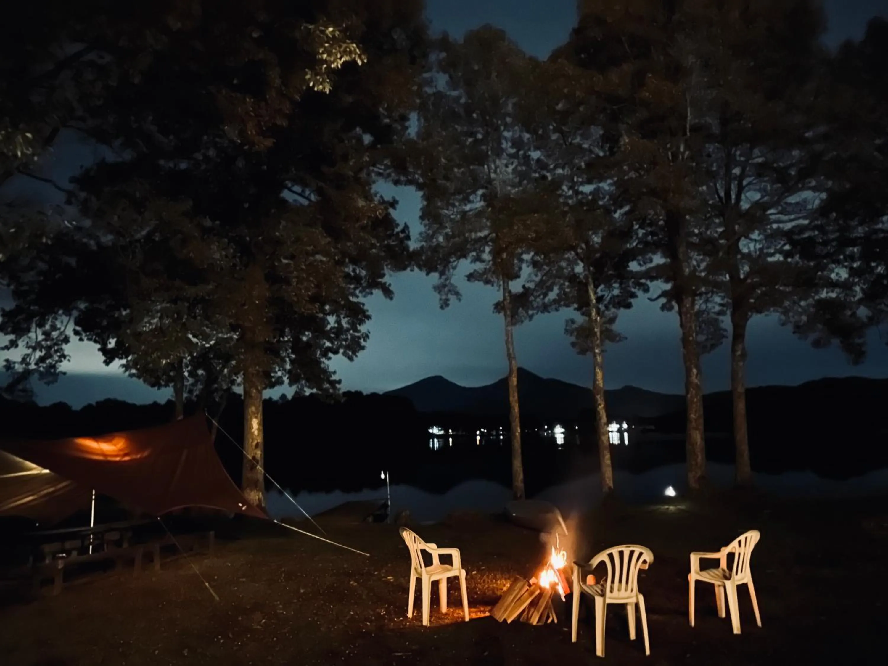 Natural landscape in Lakeside Hotels Kuore