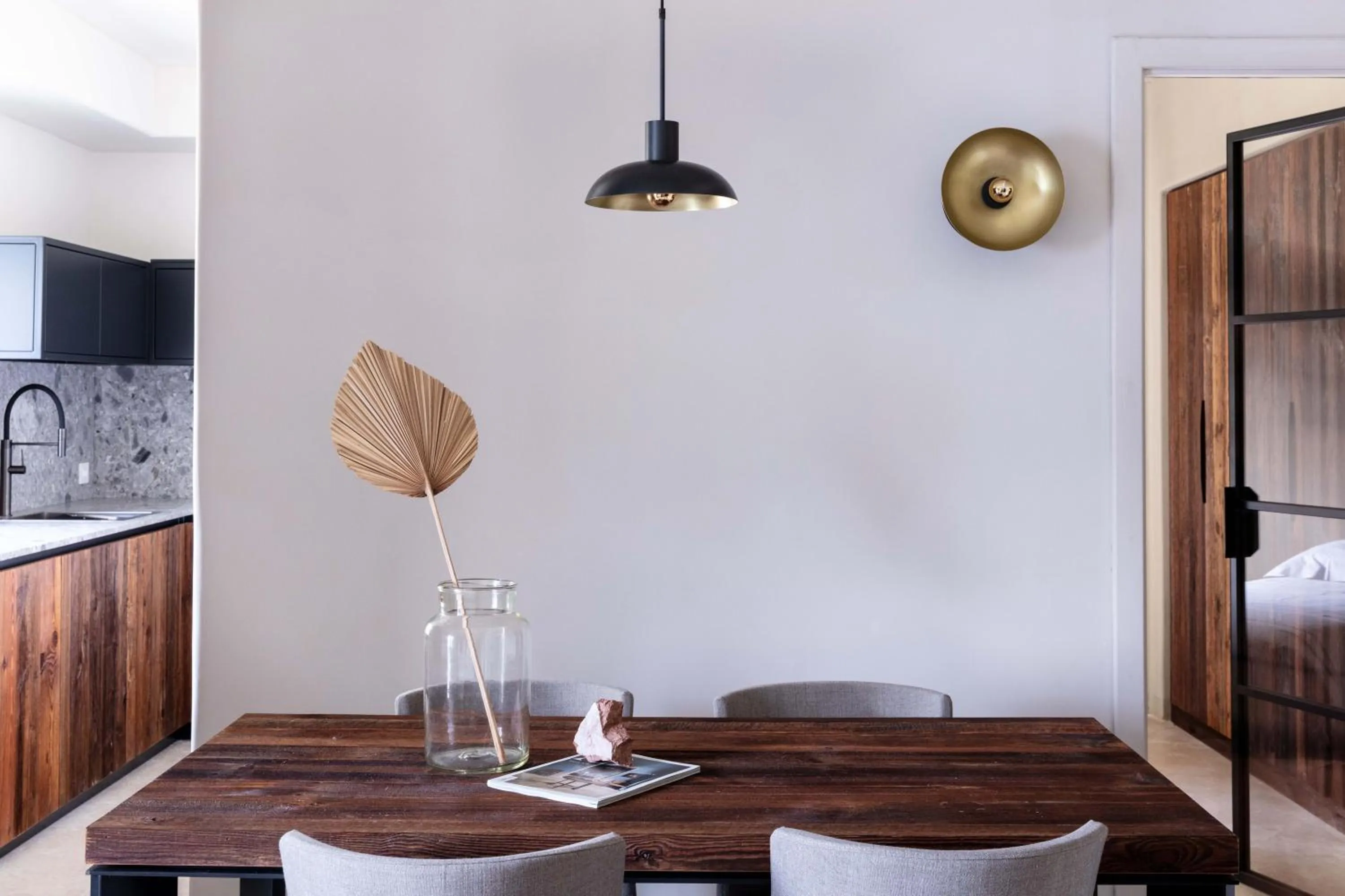 Living room in Laqua by the lake