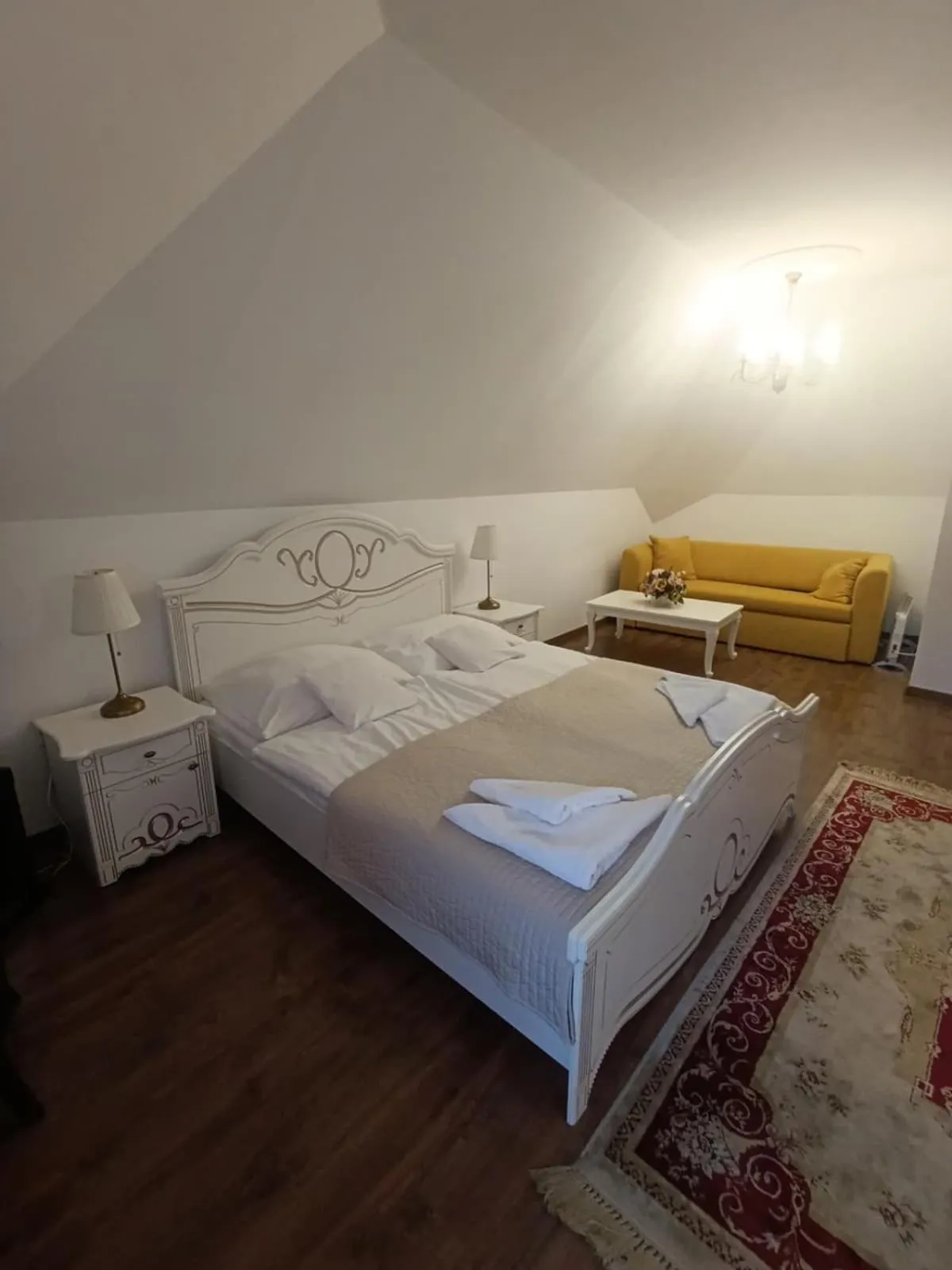 Bed in Hotel Salamander - Garni
