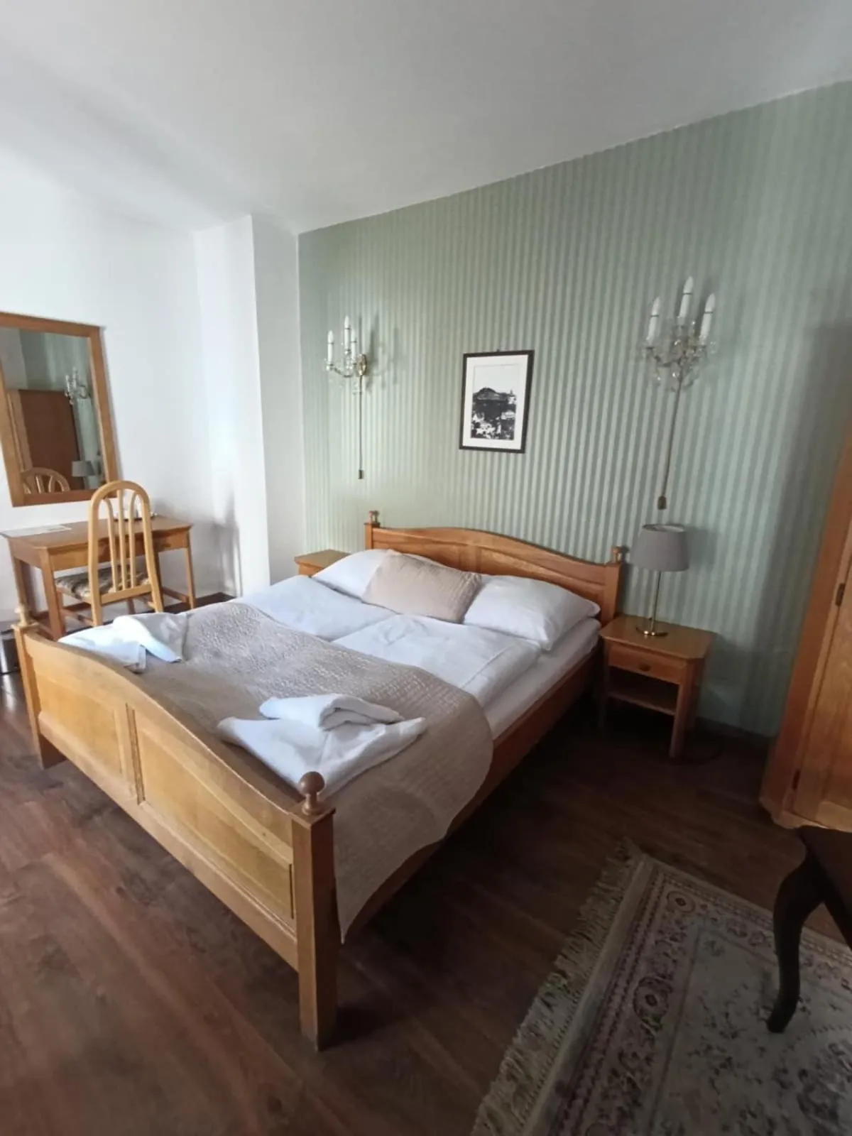 Bed in Hotel Salamander - Garni