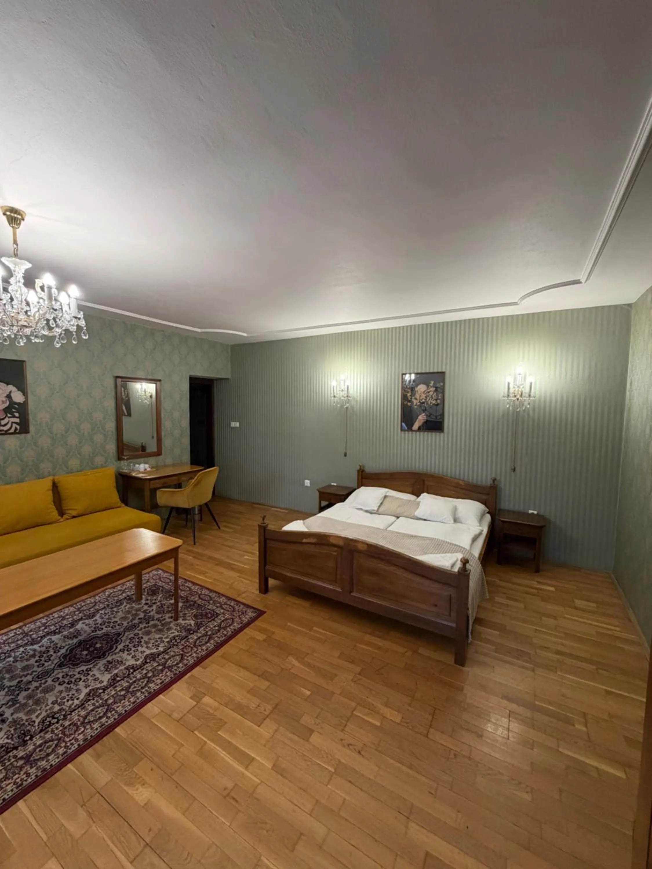 Bed in Hotel Salamander - Garni