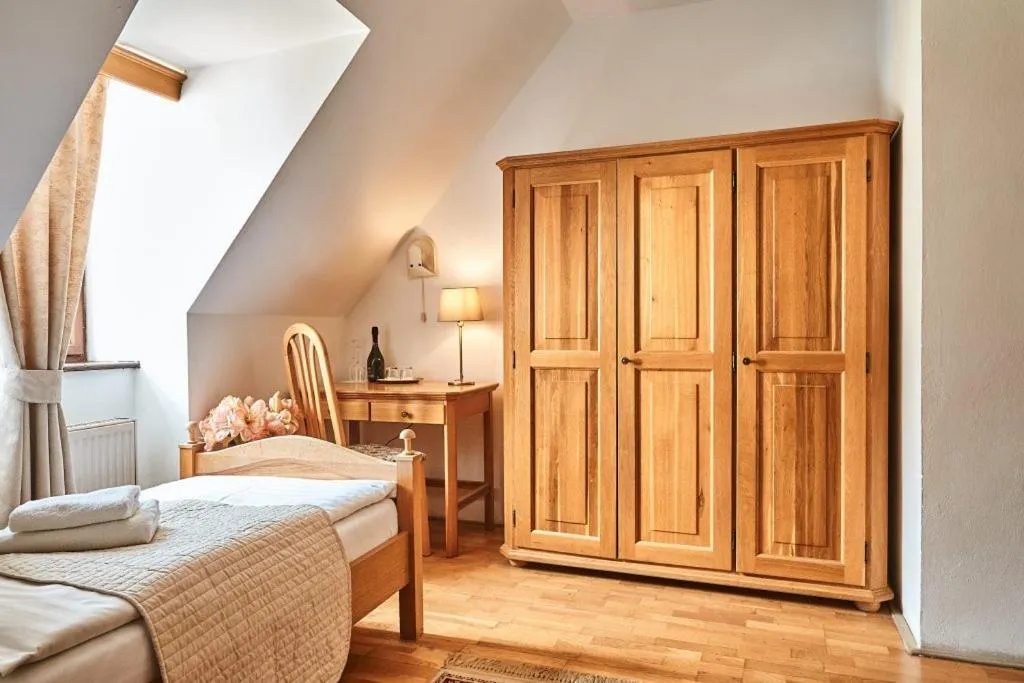 Bed in Hotel Salamander - Garni