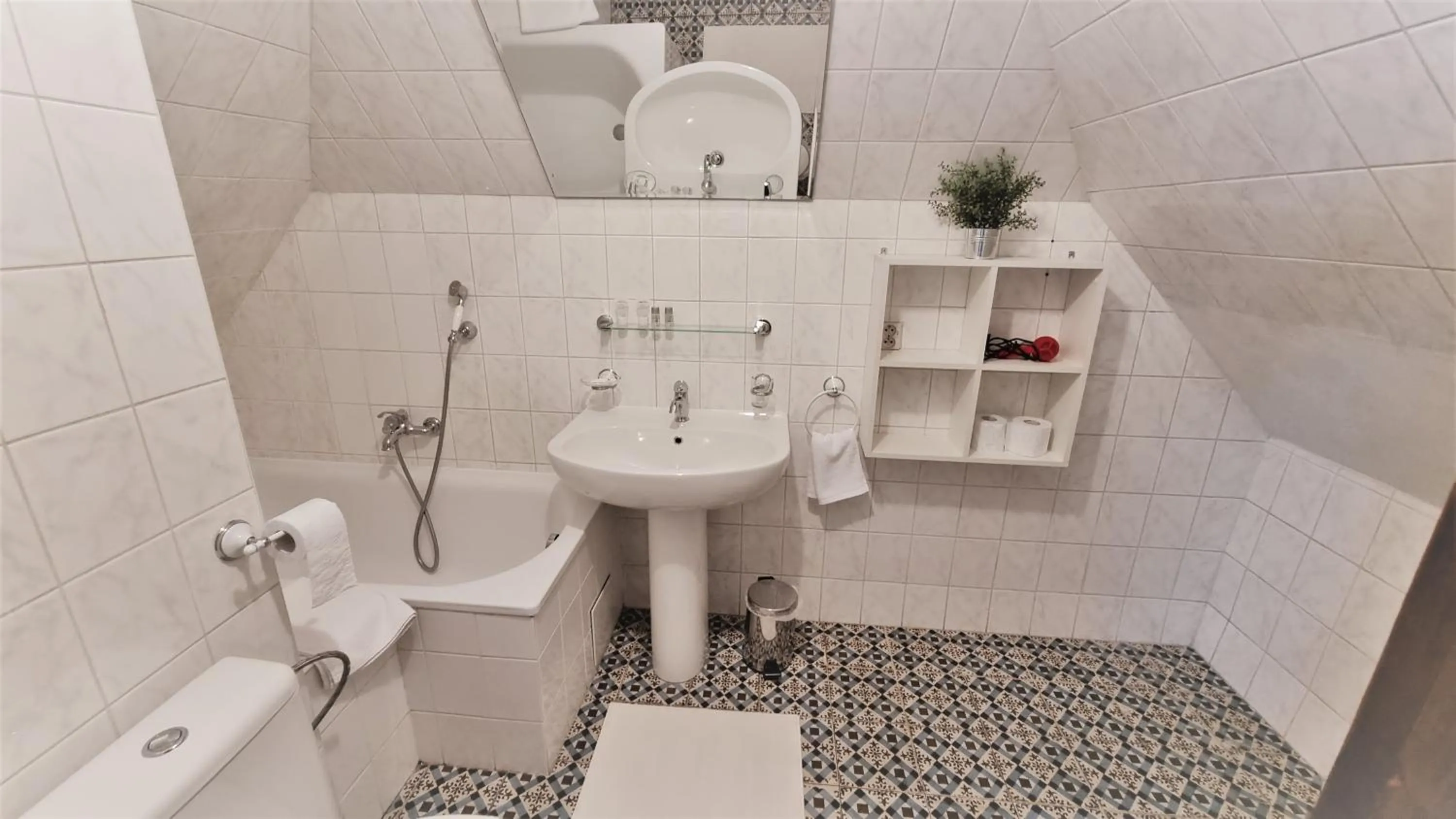 Hotel Salamander - Garni