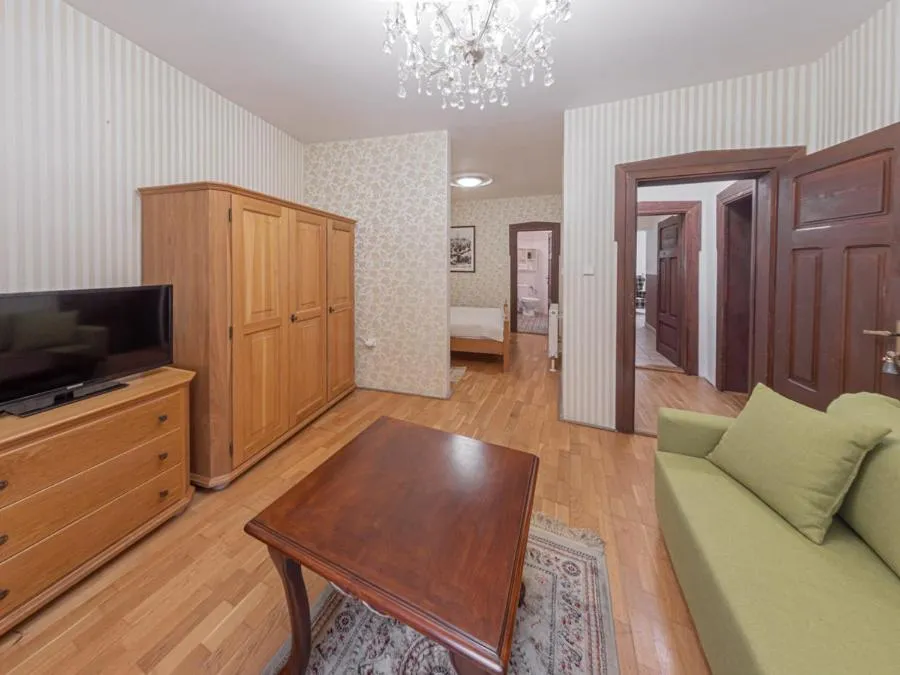 Hotel Salamander - Garni