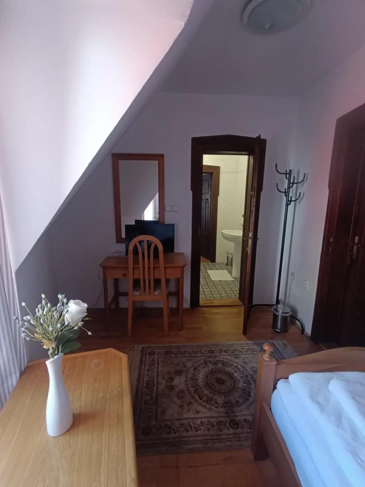 Bed in Hotel Salamander - Garni