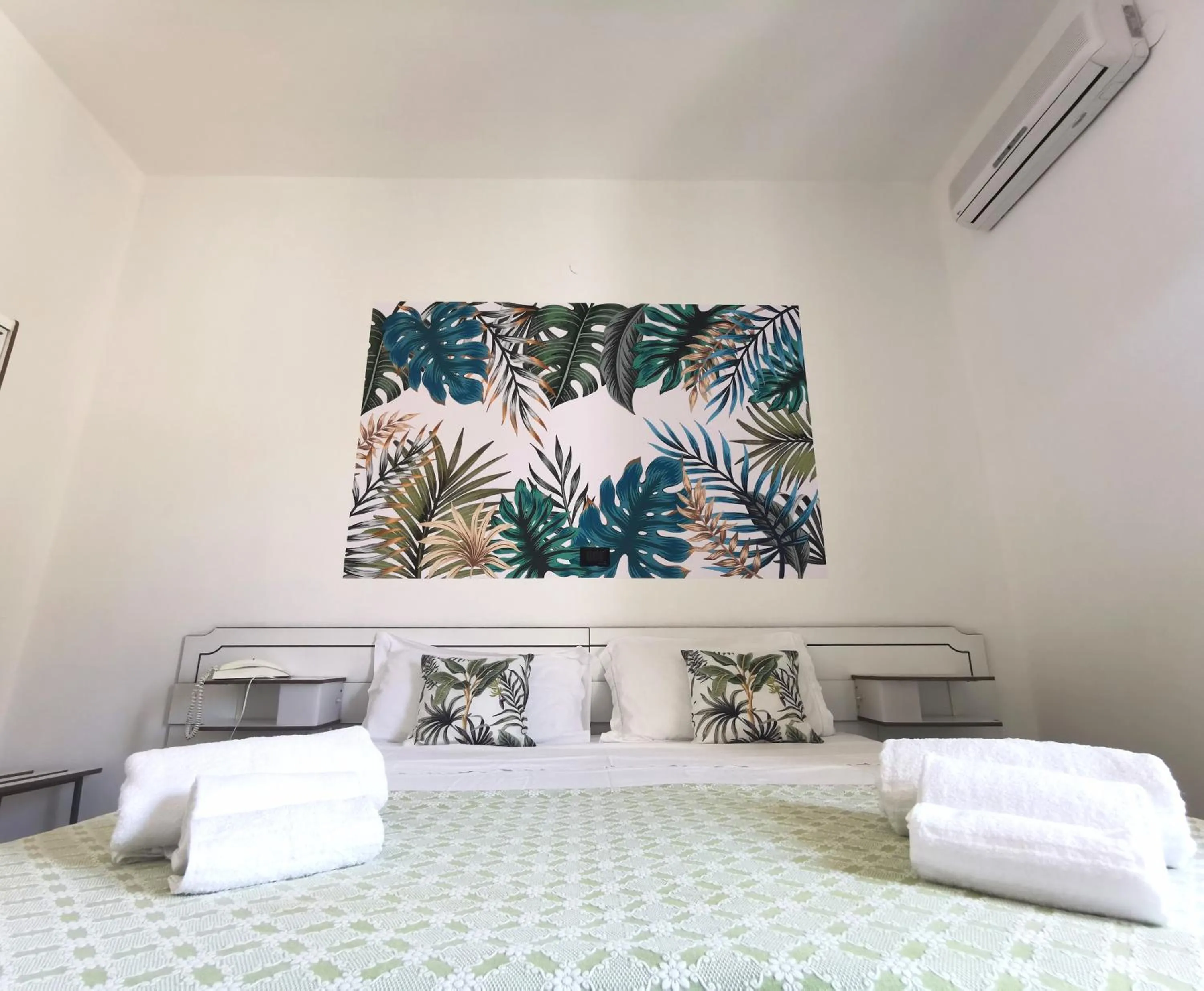 Bedroom, Bed in Hotel TEA - Praia a Mare