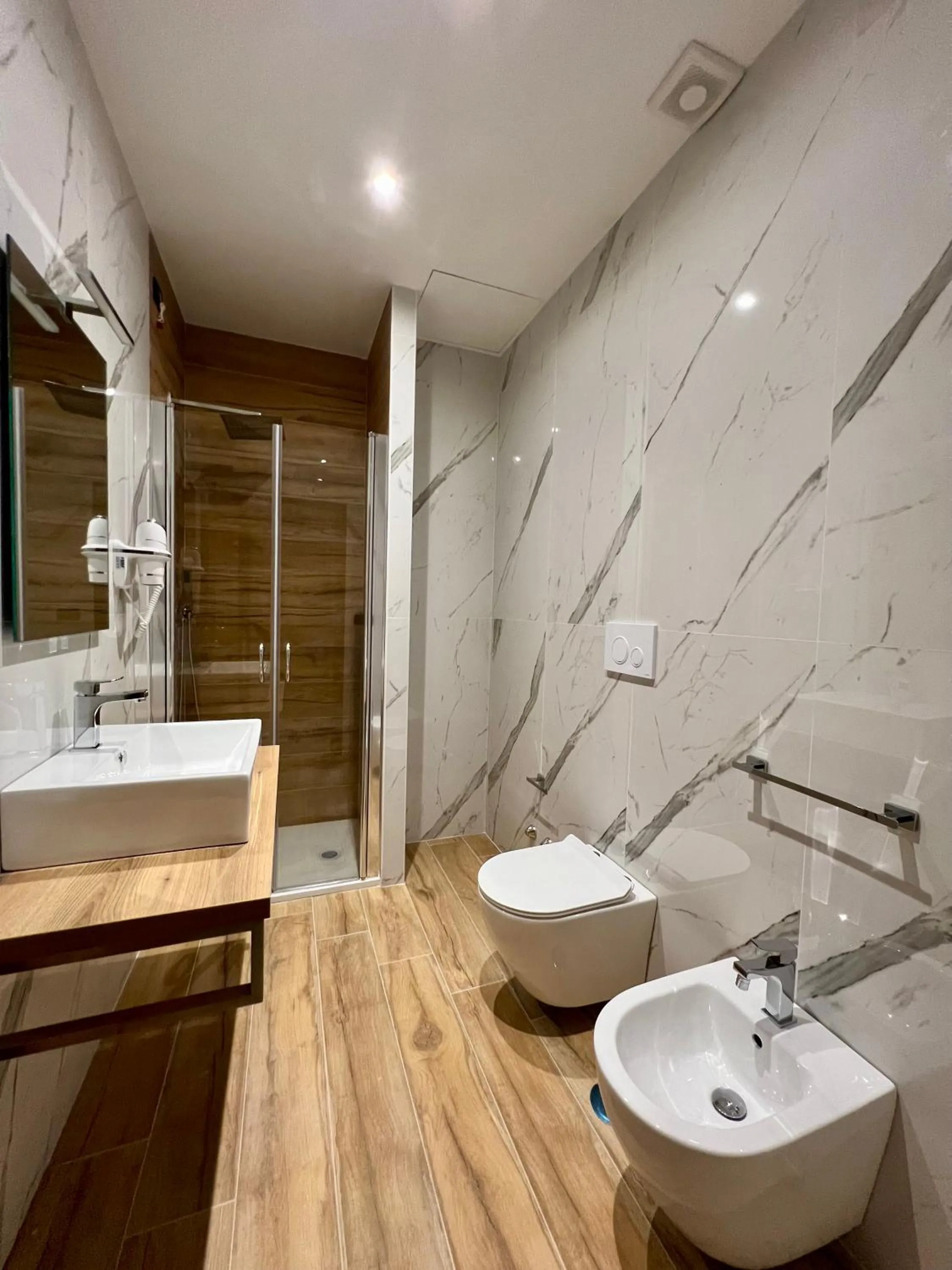 Bathroom in Hotel TEA - Praia a Mare