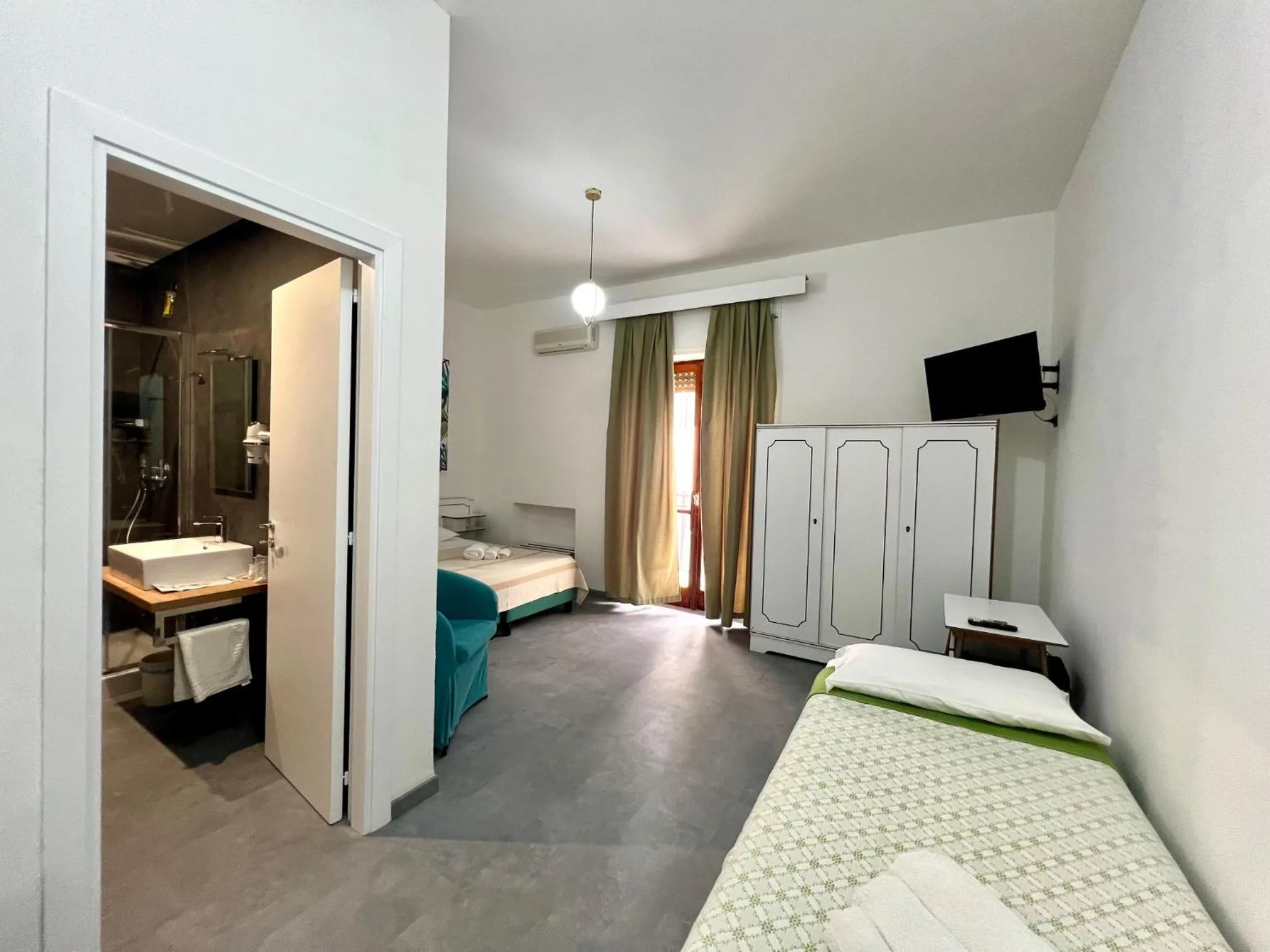 Bedroom, Bed in Hotel TEA - Praia a Mare