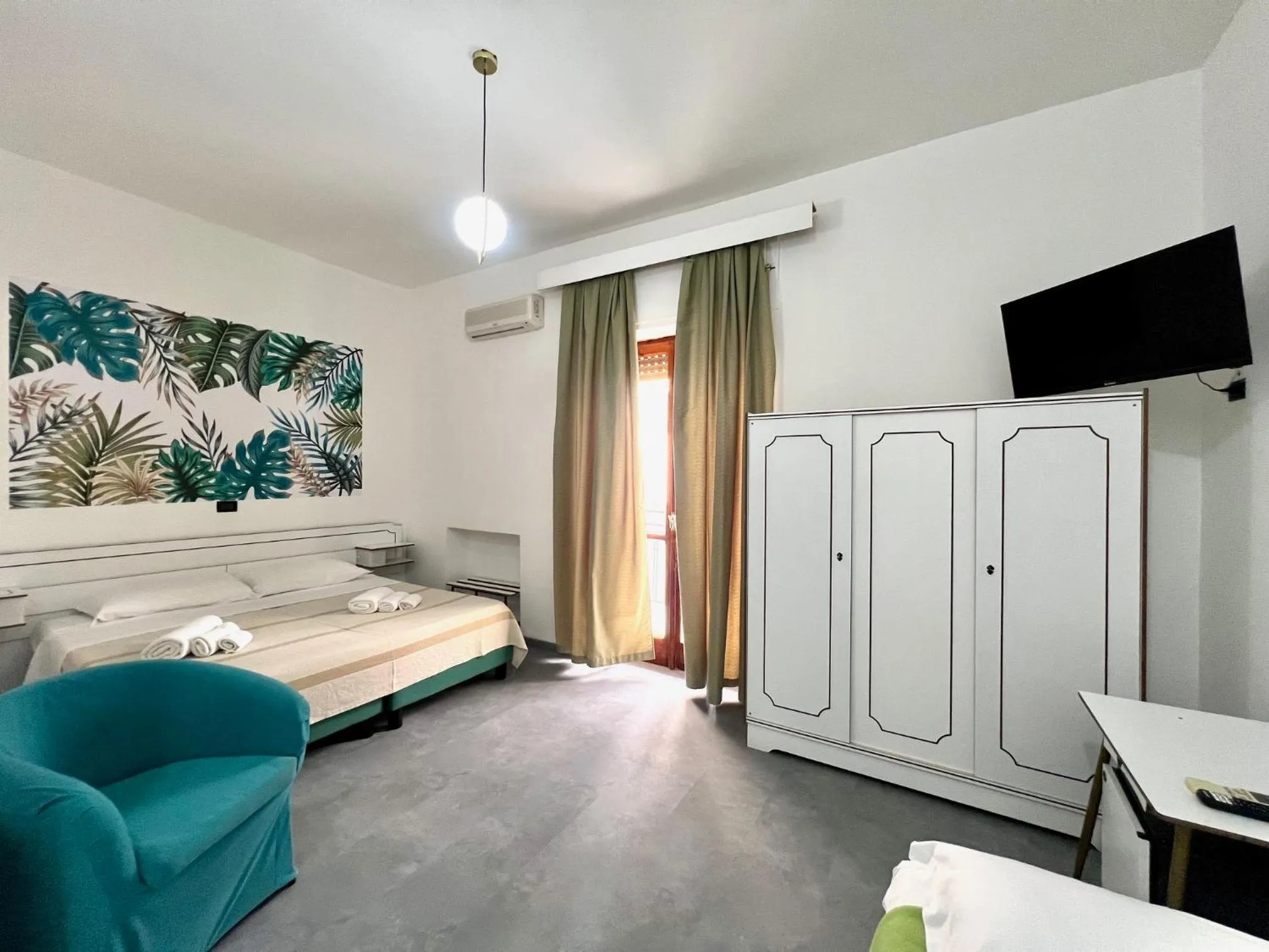 Bedroom, Bed in Hotel TEA - Praia a Mare