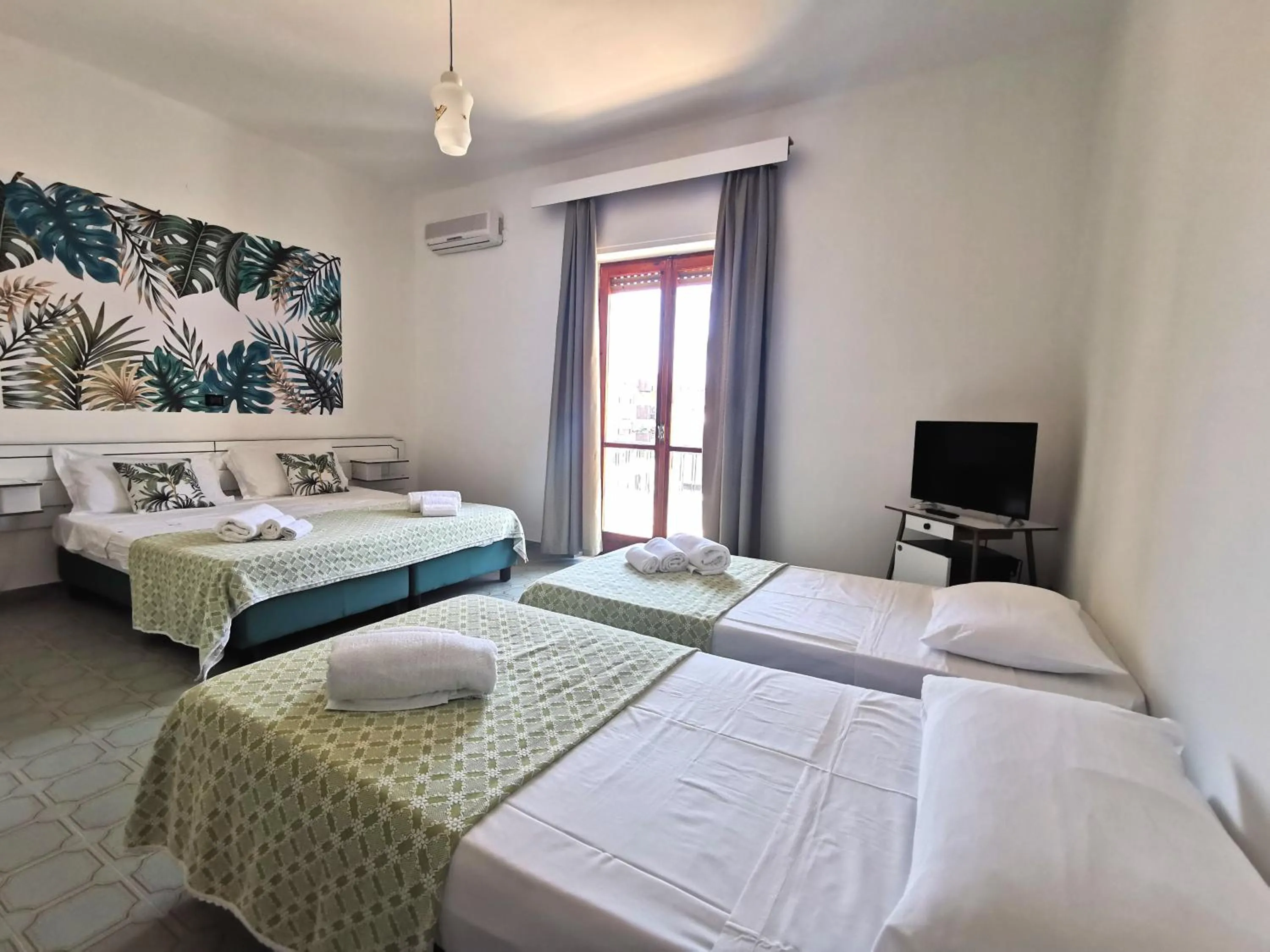 Bedroom, Bed in Hotel TEA - Praia a Mare