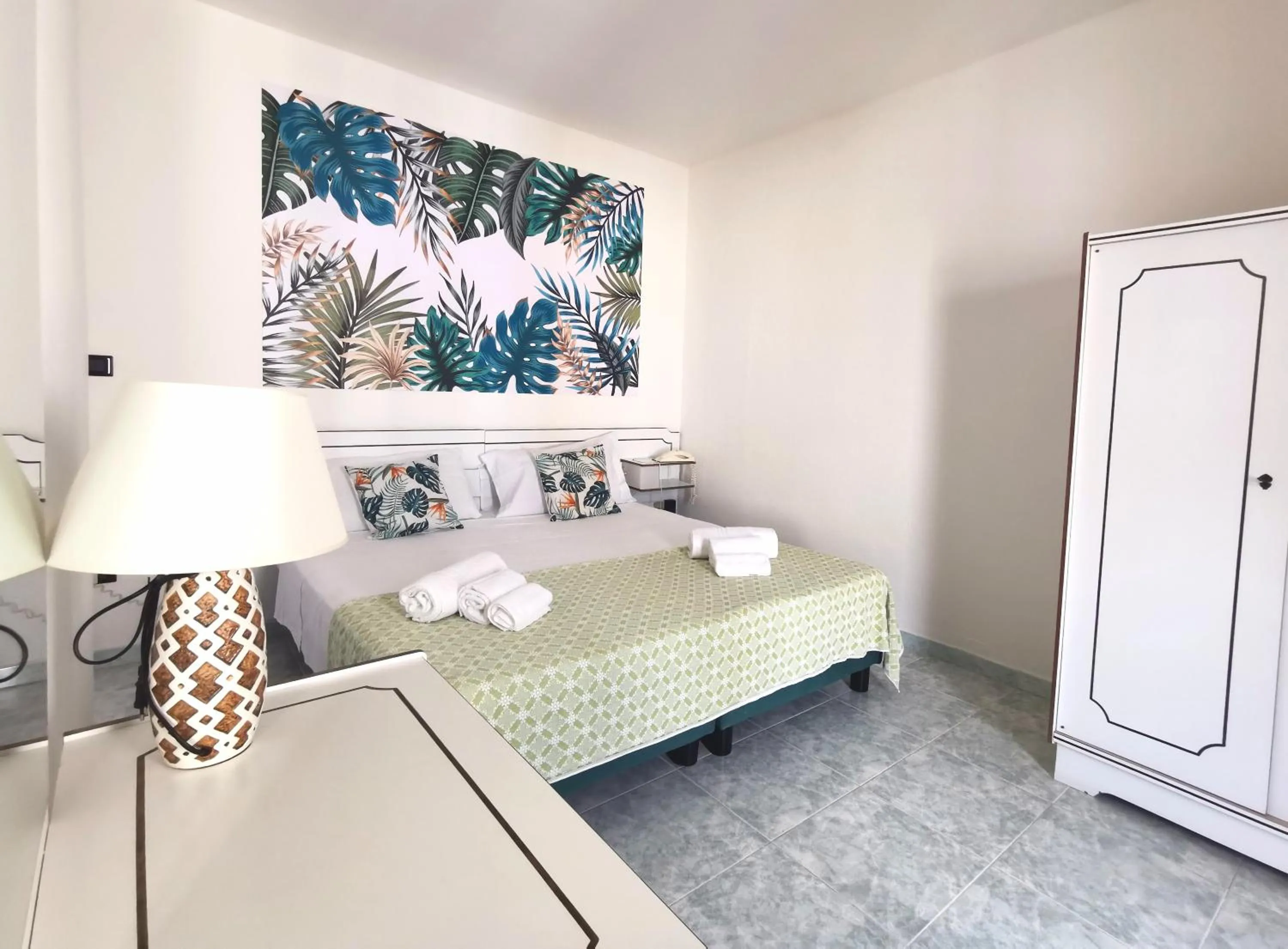 Bedroom, Bed in Hotel TEA - Praia a Mare