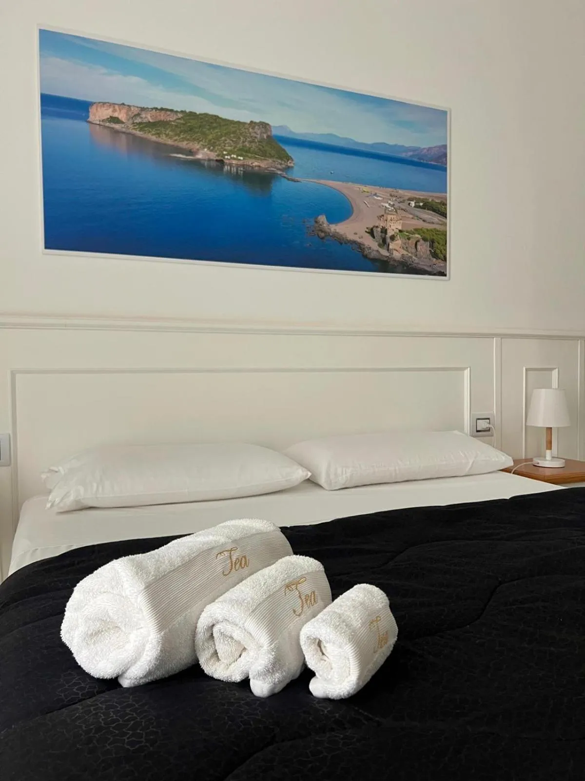 Bedroom, Bed in Hotel TEA - Praia a Mare
