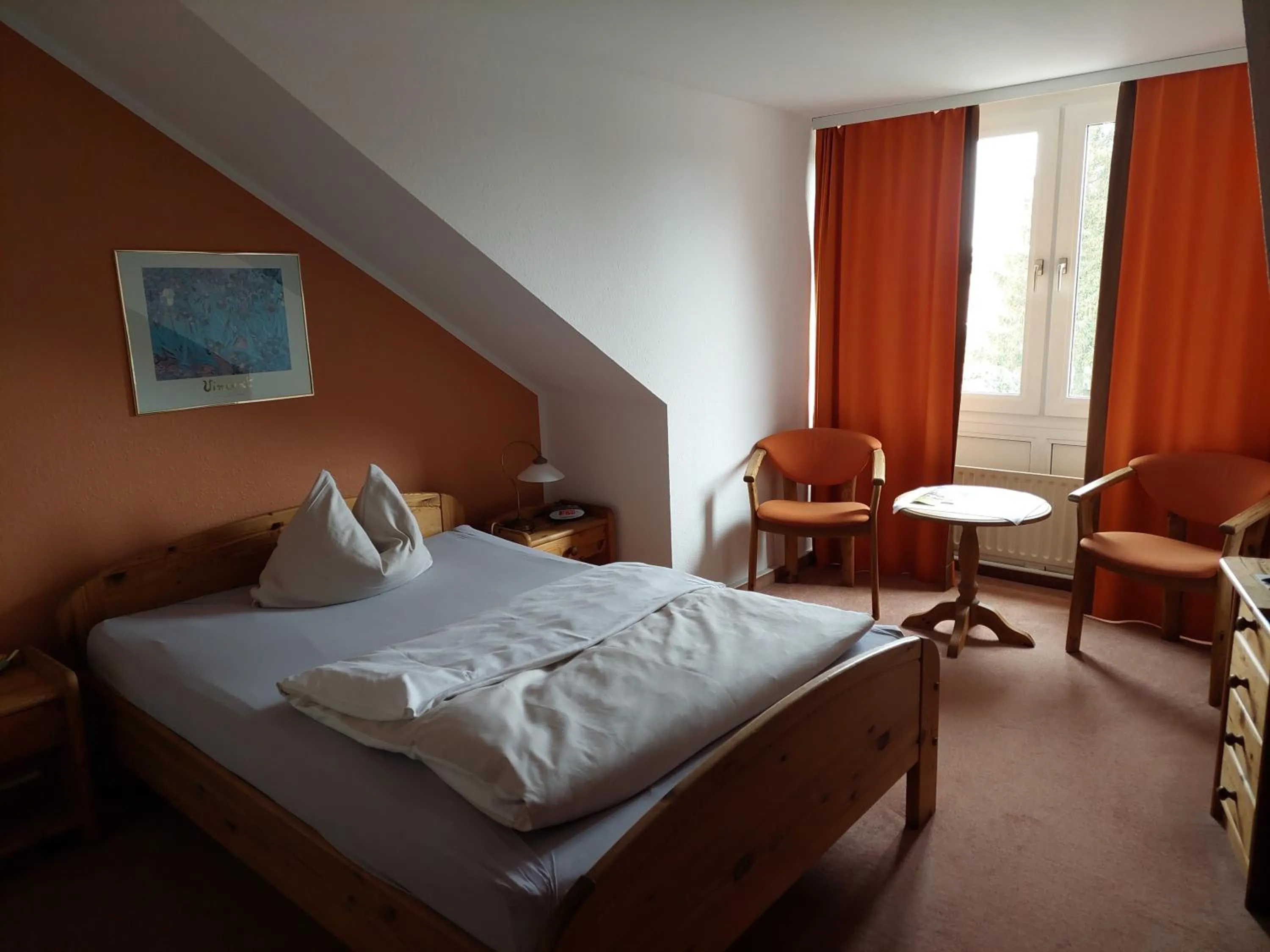 Photo of the whole room, Bed in Neustädter Hof Hotel Garni