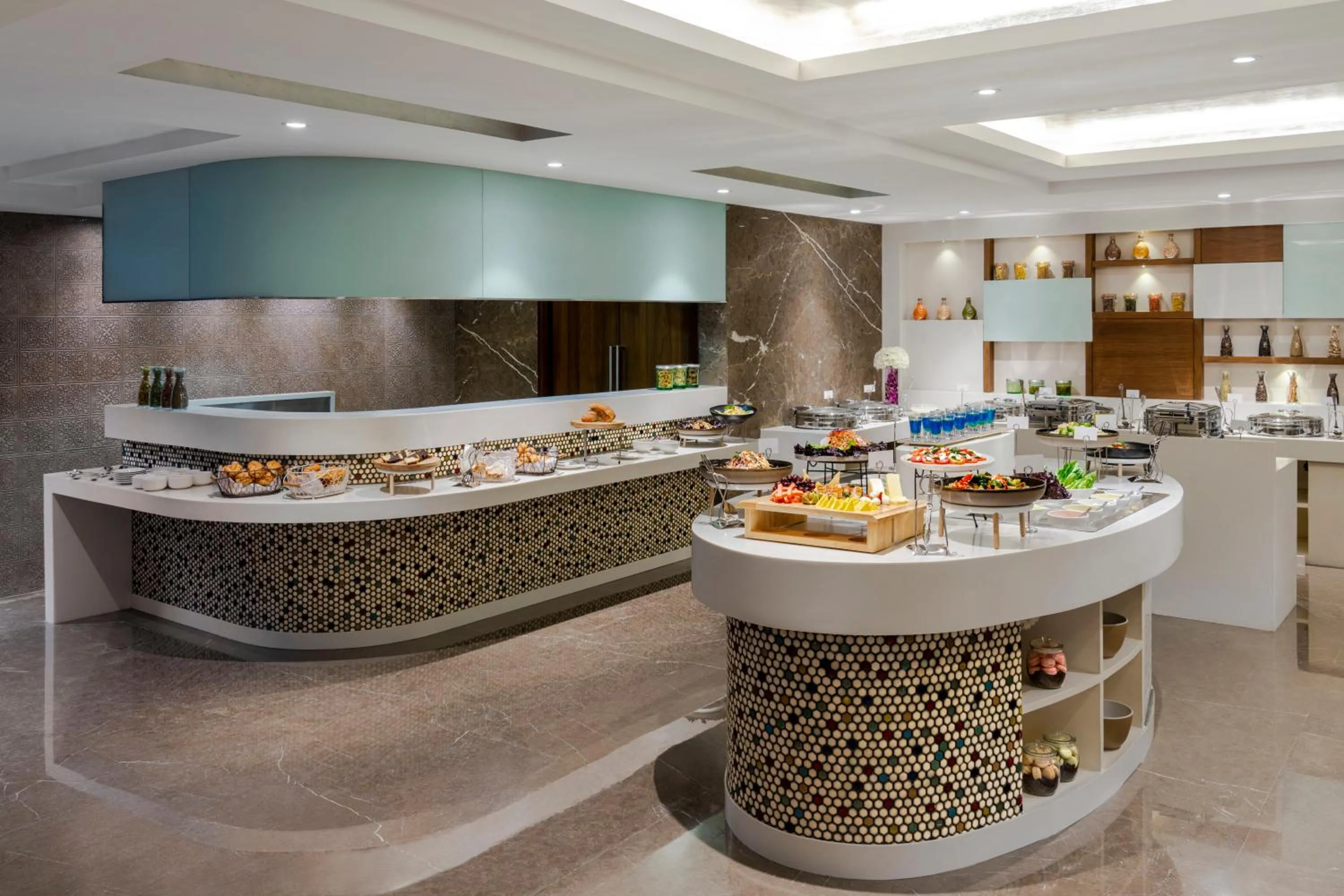 Restaurant/places to eat in Vivanta Thiruvananthapuram