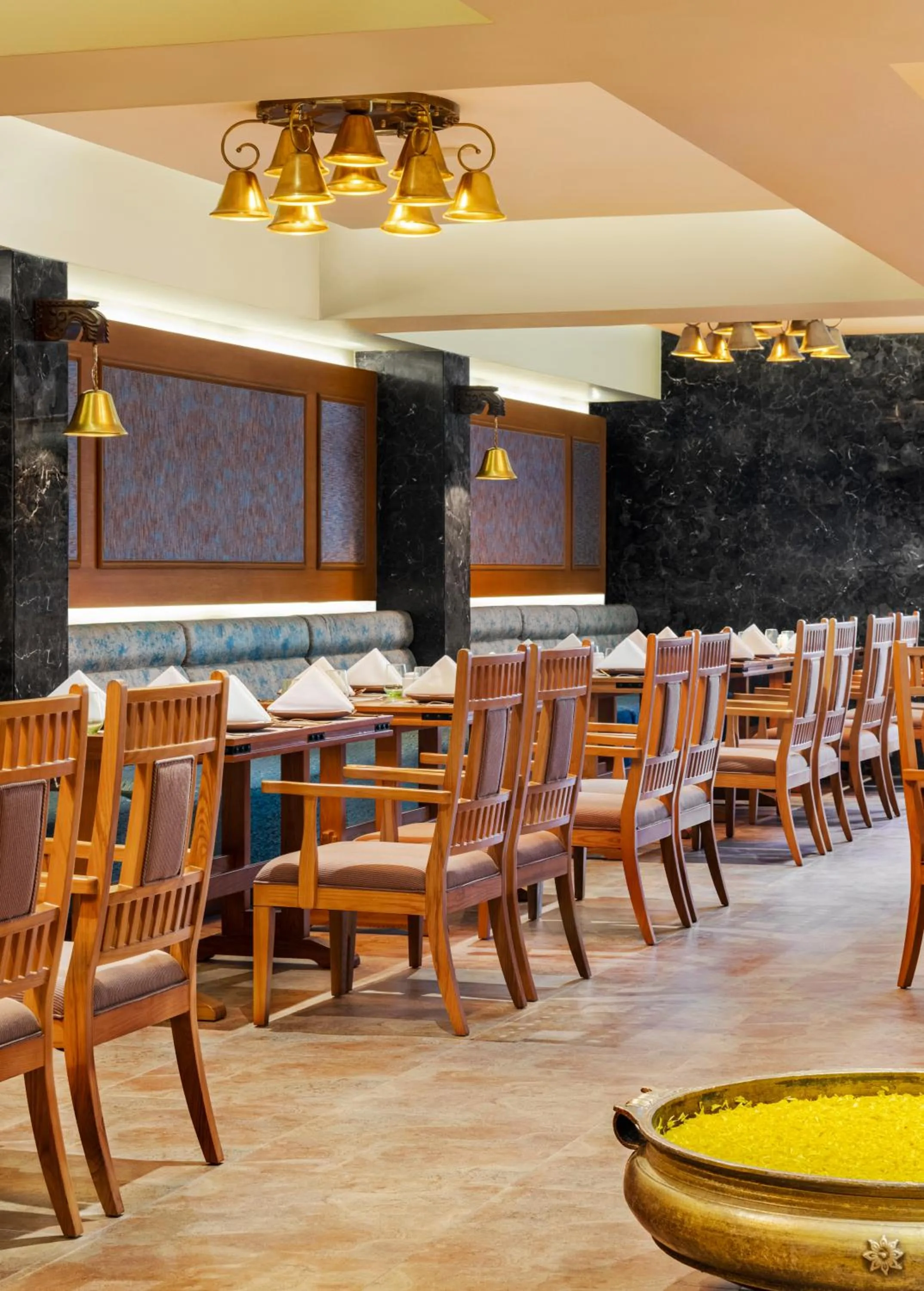 Restaurant/places to eat in Vivanta Thiruvananthapuram