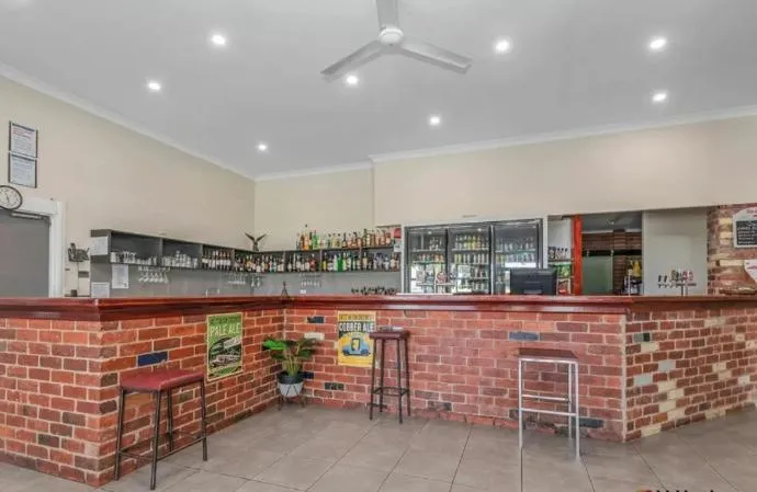 Lounge or bar in Falcon Hotel Motel