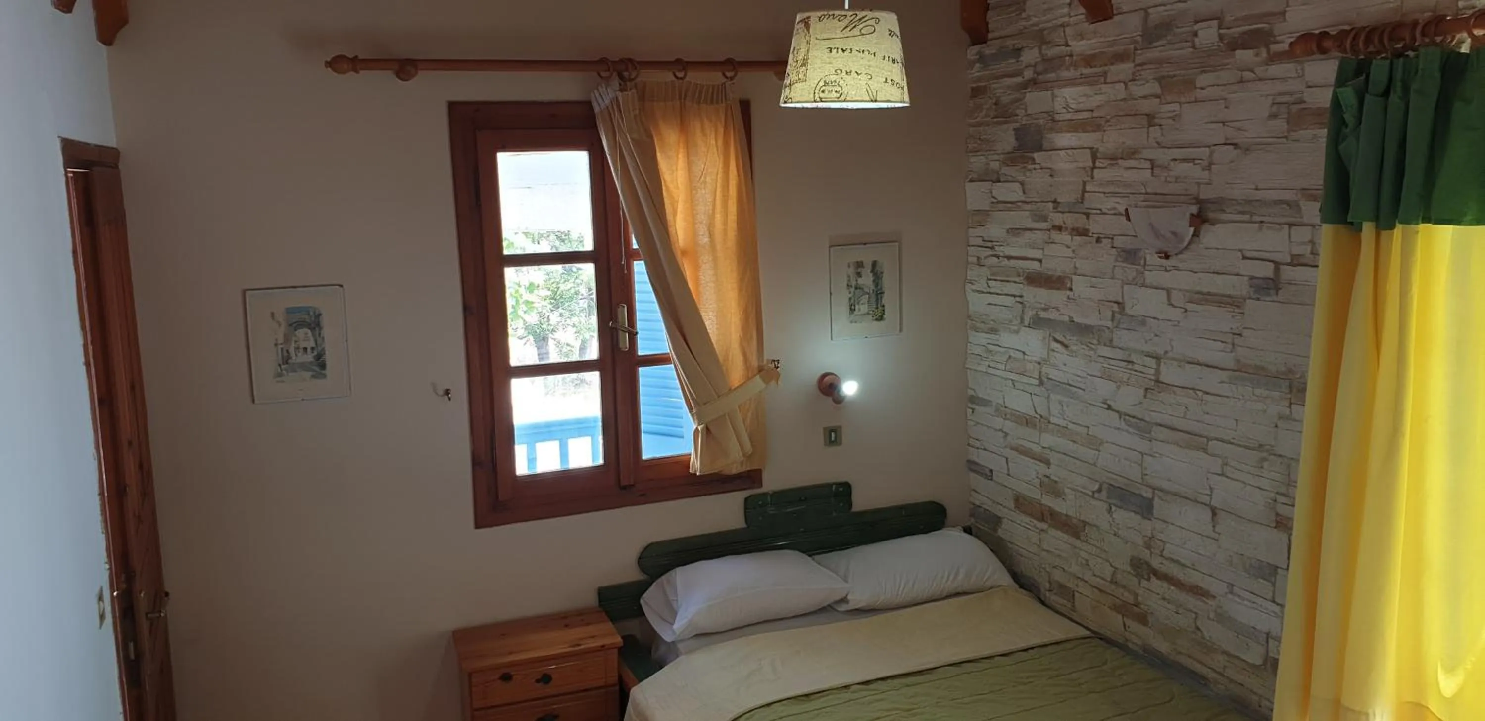 EVI Studios & Apartments