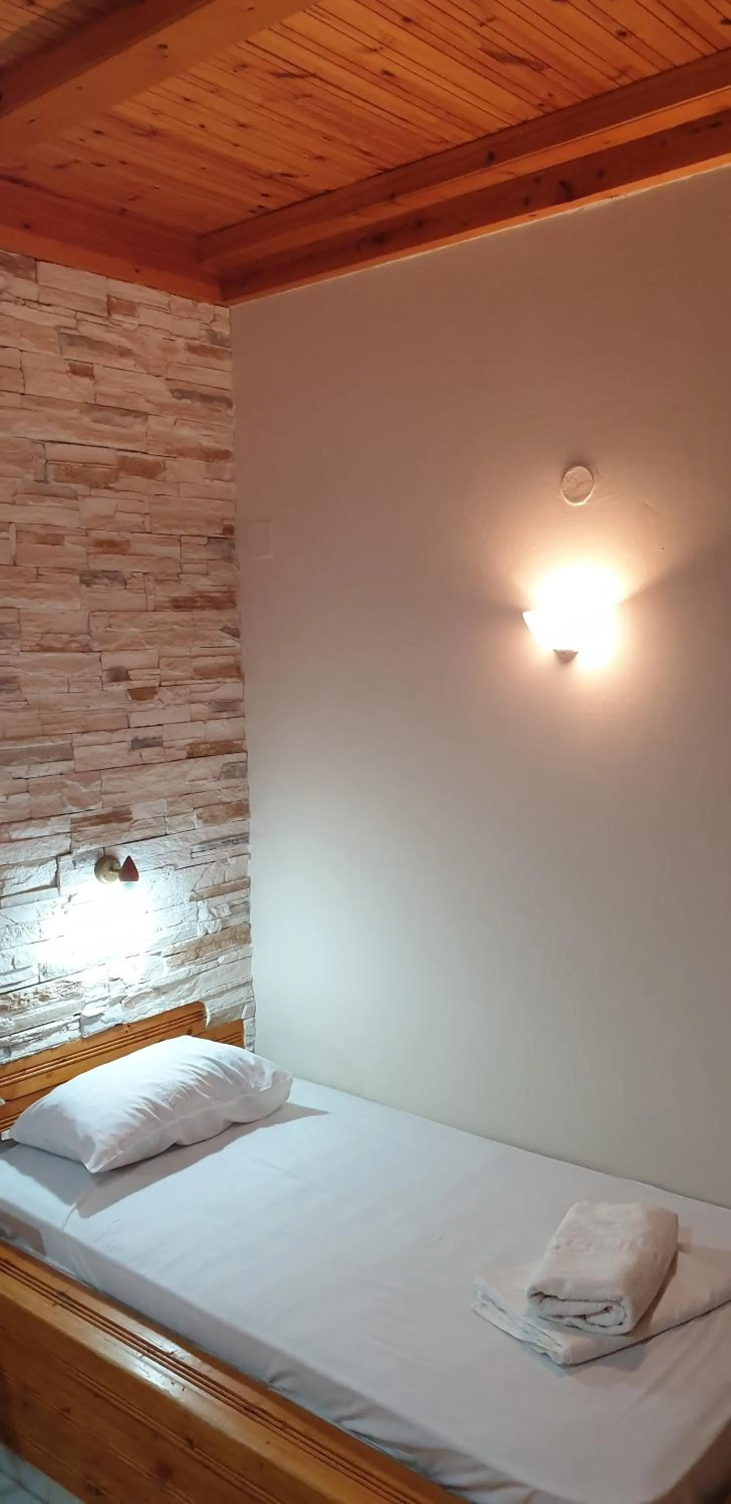 EVI Studios & Apartments