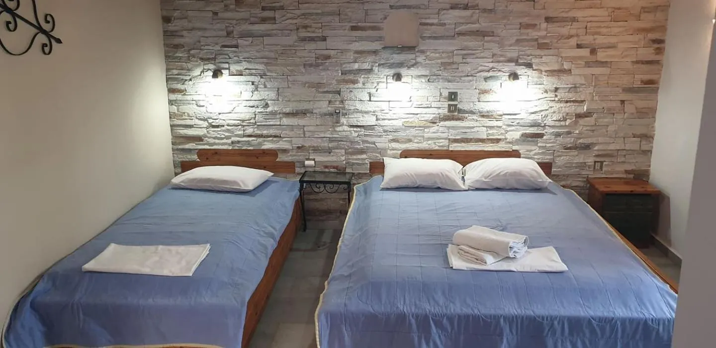 EVI Studios & Apartments