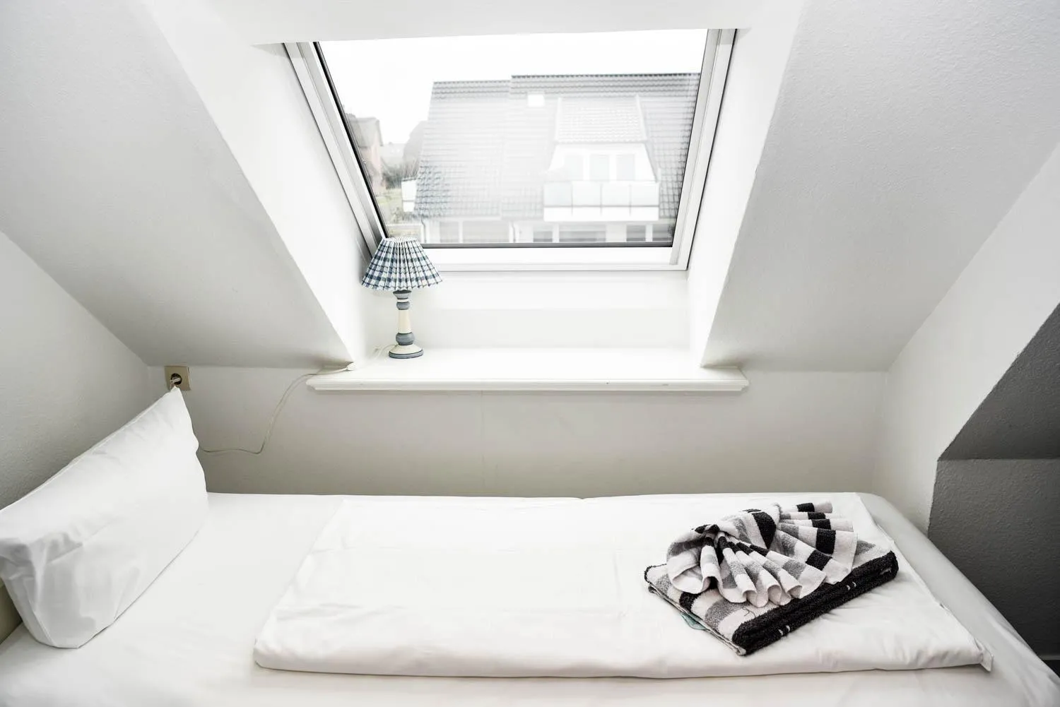 Bed in Carina 1Stock