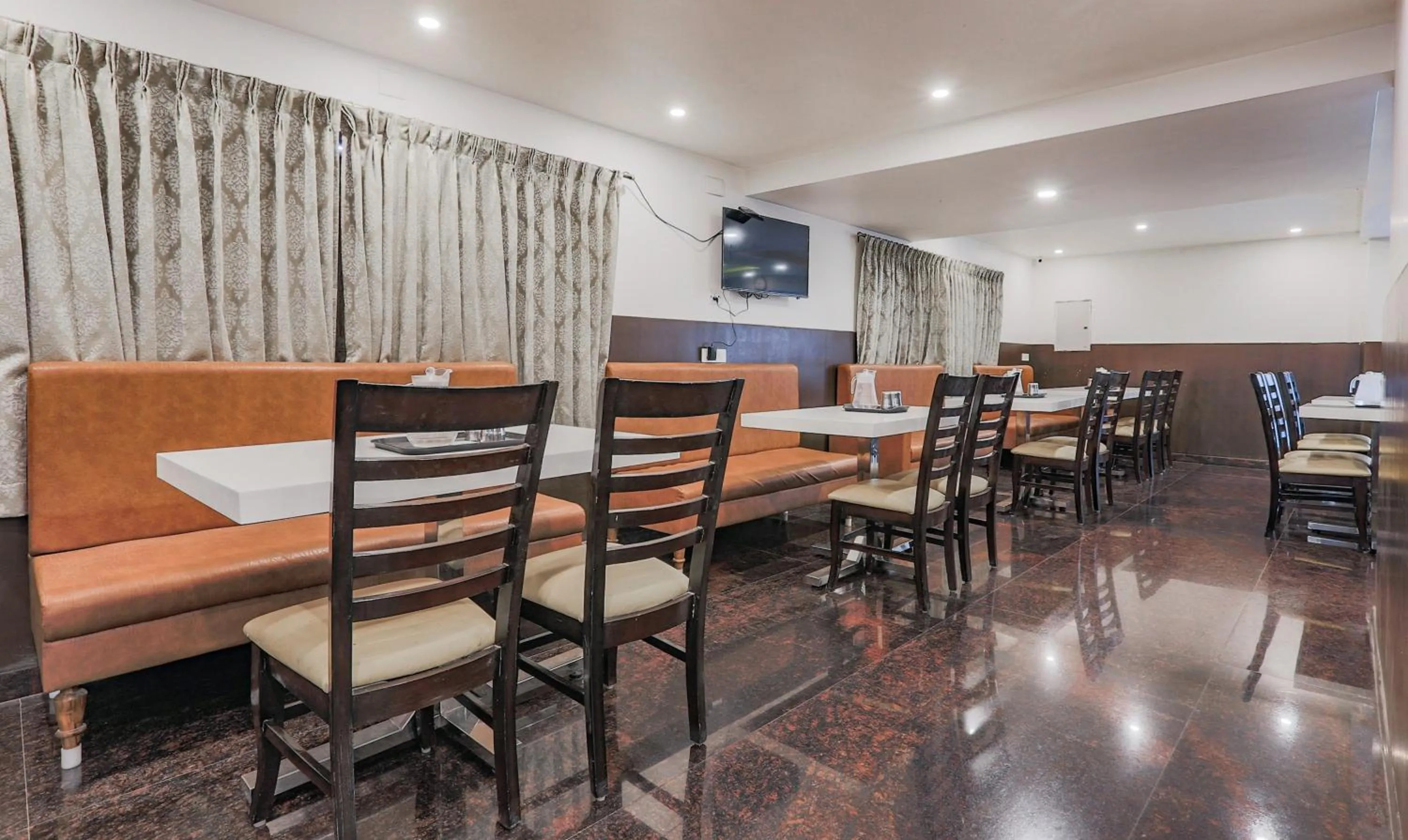 Restaurant/places to eat in The Baron