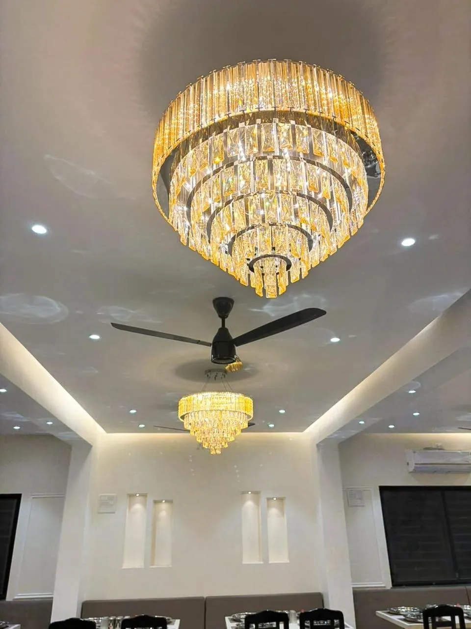 Restaurant/places to eat in Hotel Rajwada Aurangabad