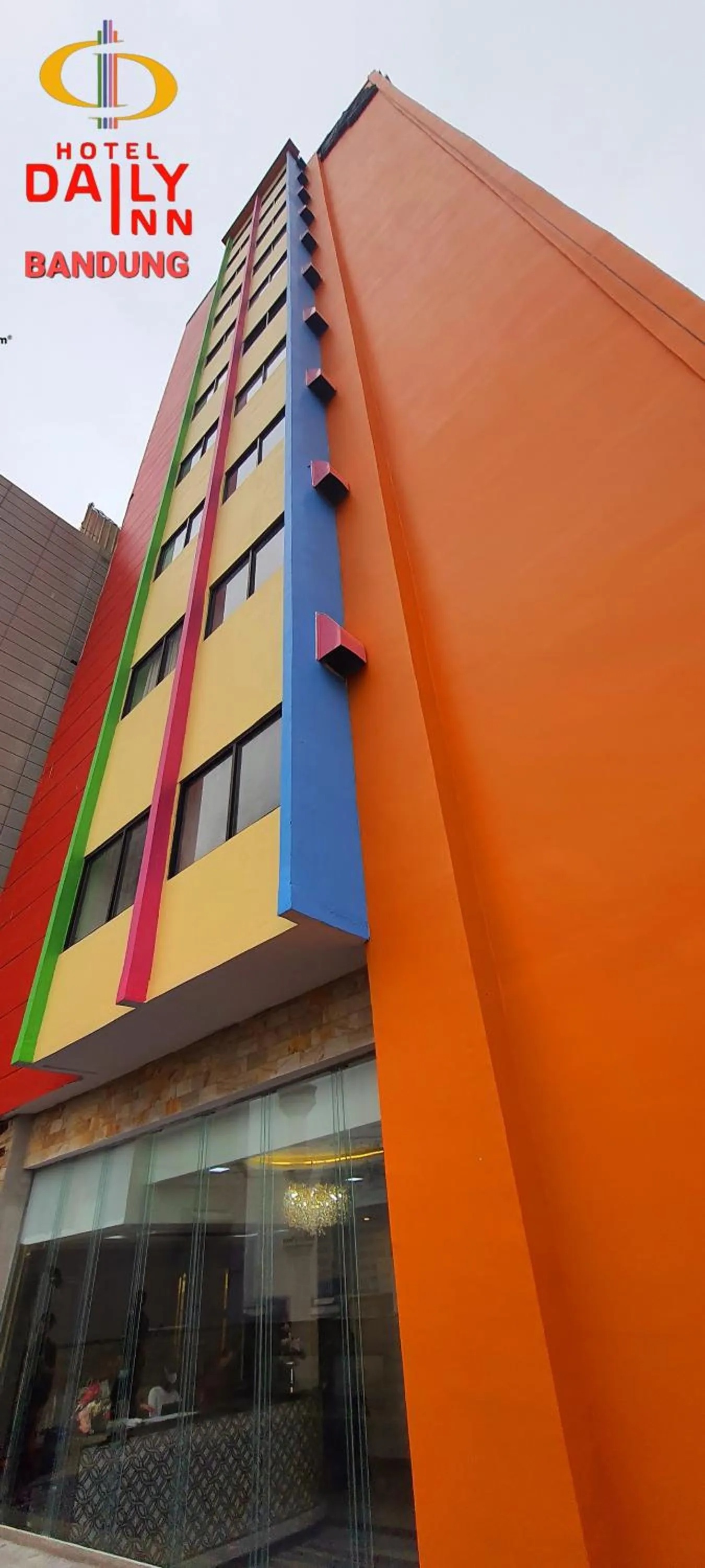 Property building in Hotel Daily Inn Bandung